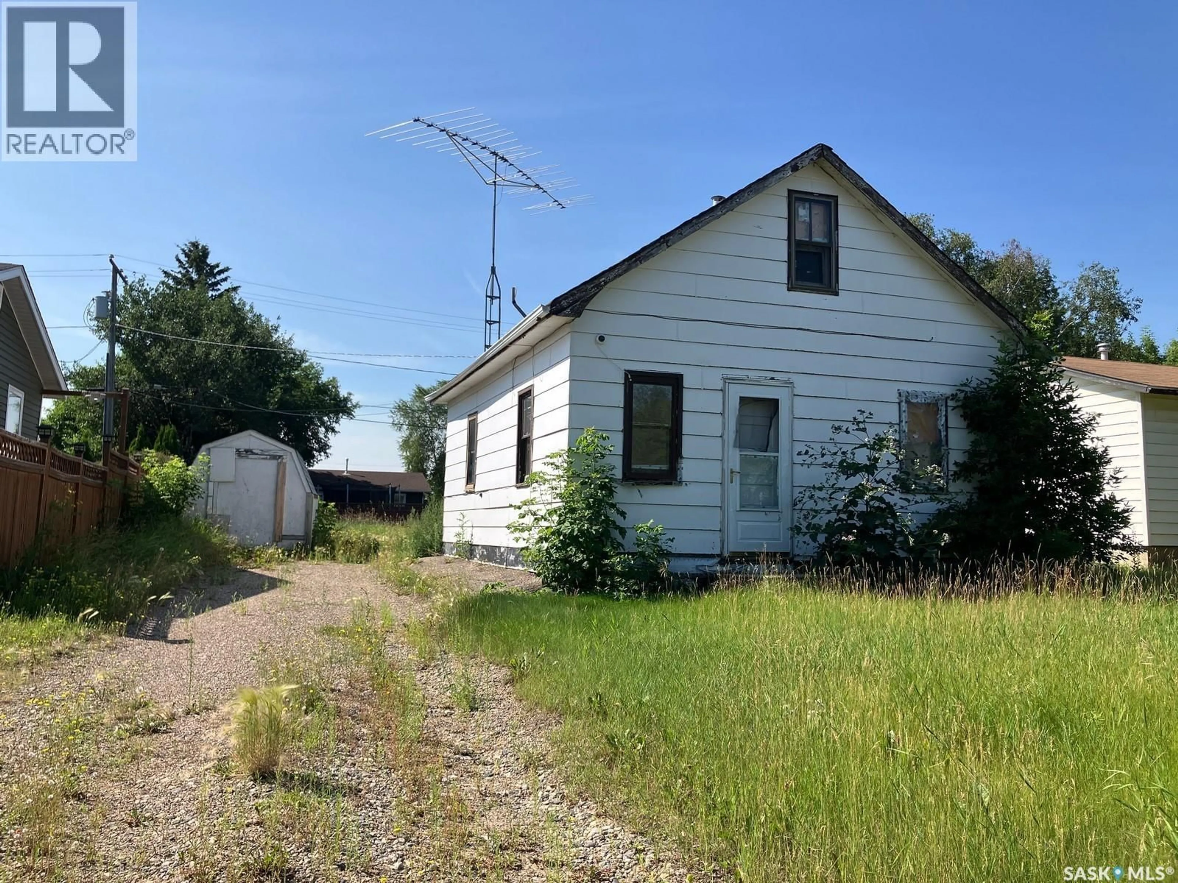 Shed for 710 9TH AVENUE, Nipawin Saskatchewan S0E1E0