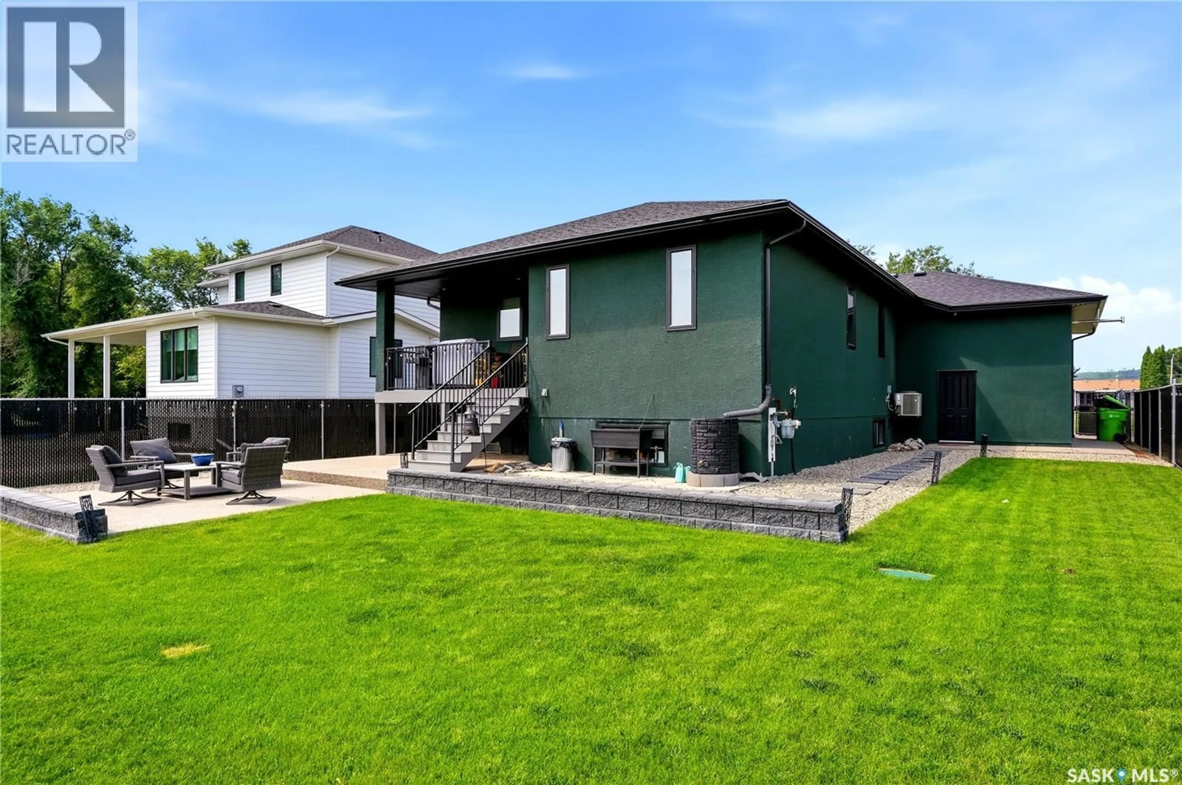 Home with vinyl exterior material, street for 655 SEGWUN AVENUE, Fort Qu'Appelle Saskatchewan S0G1S0