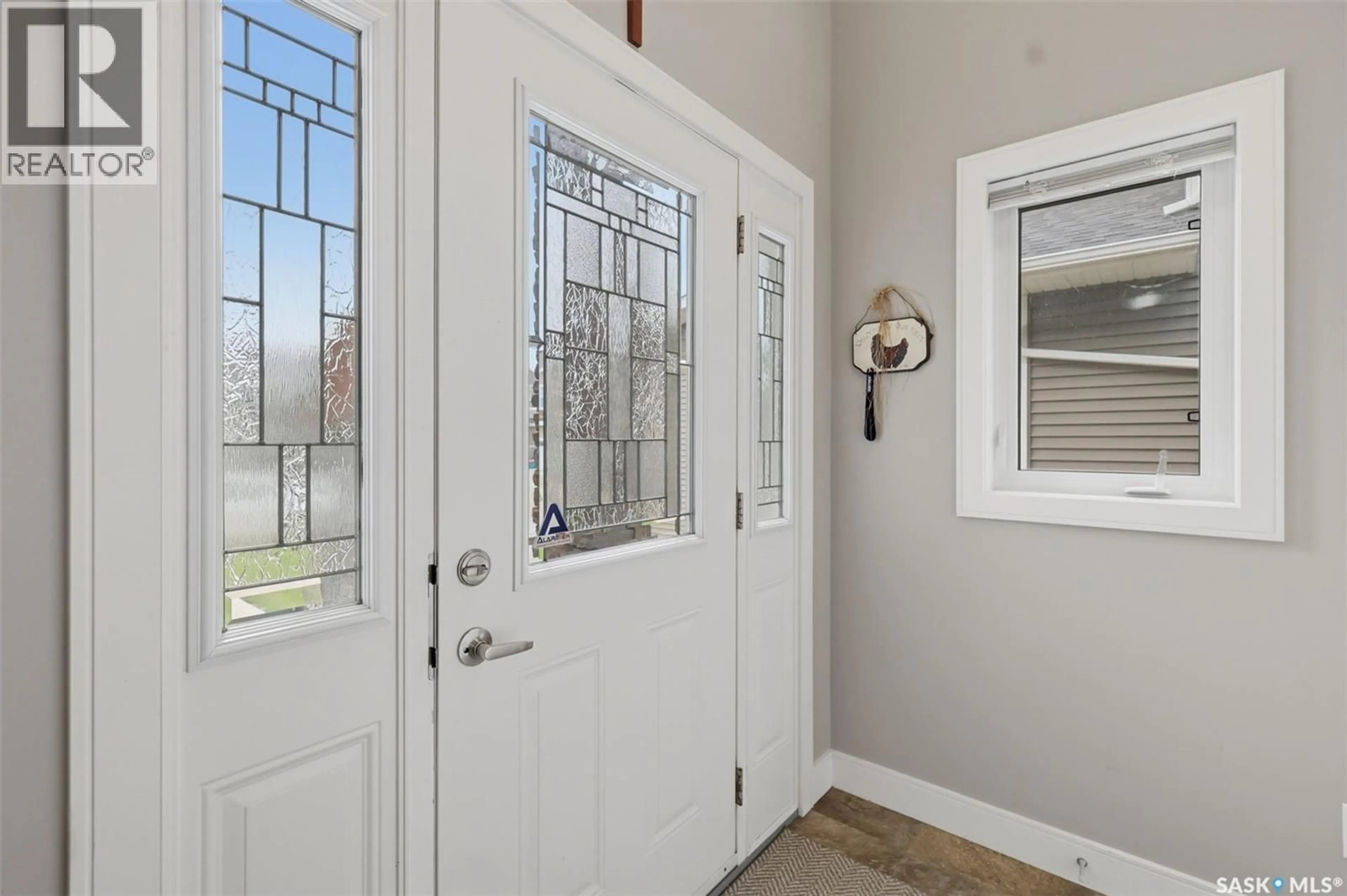 Indoor entryway for 1135 PRINGLE WAY, Saskatoon Saskatchewan S7T0V5