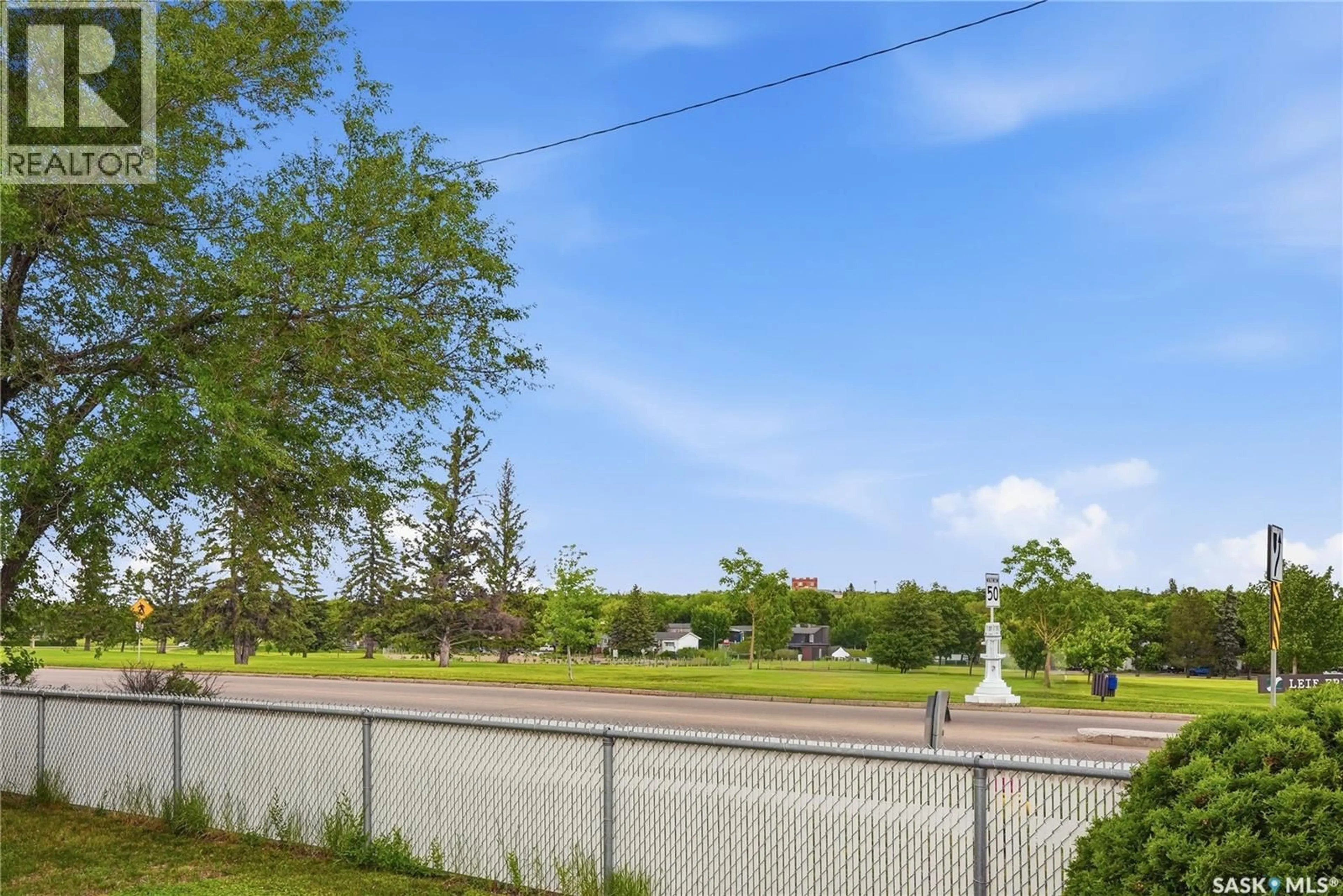 Unknown for 201 P AVENUE, Saskatoon Saskatchewan S7L2V6