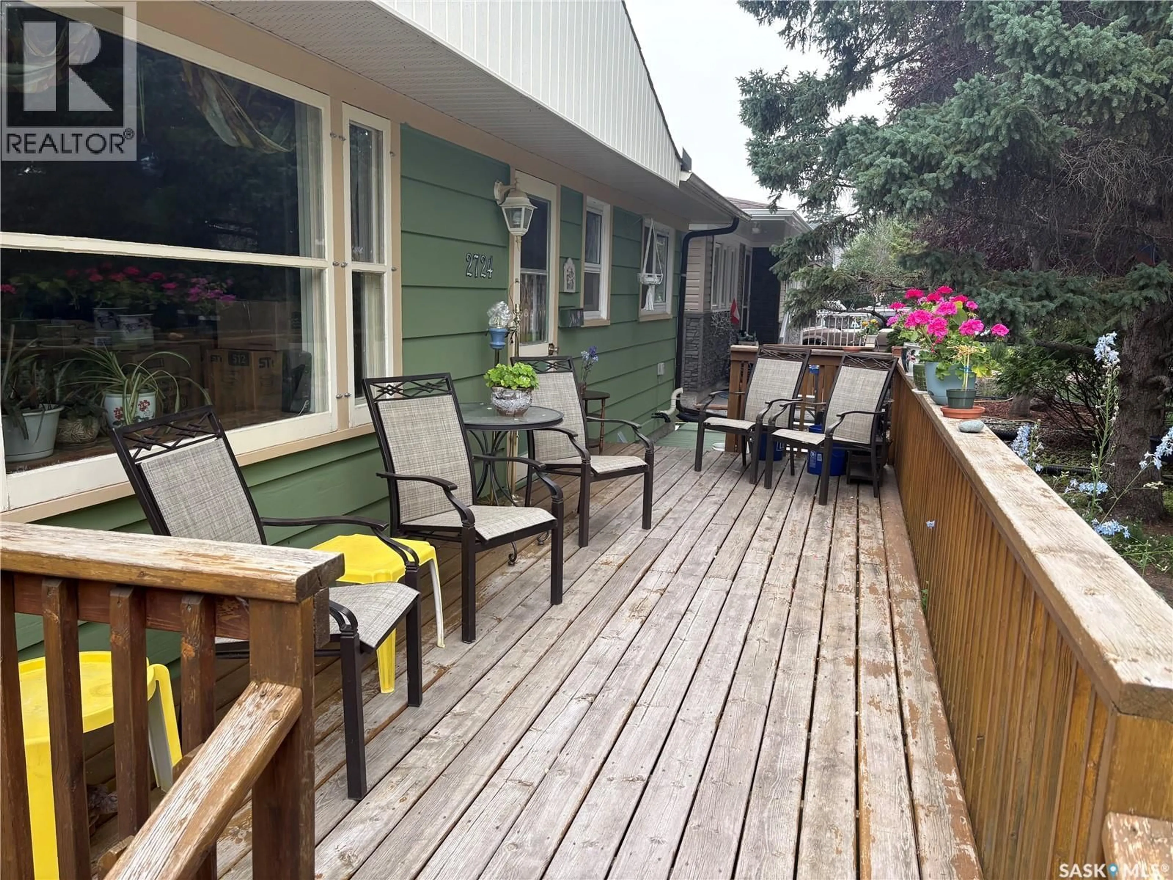 Patio, unknown for 2724 24TH AVENUE, Regina Saskatchewan S4S1J5