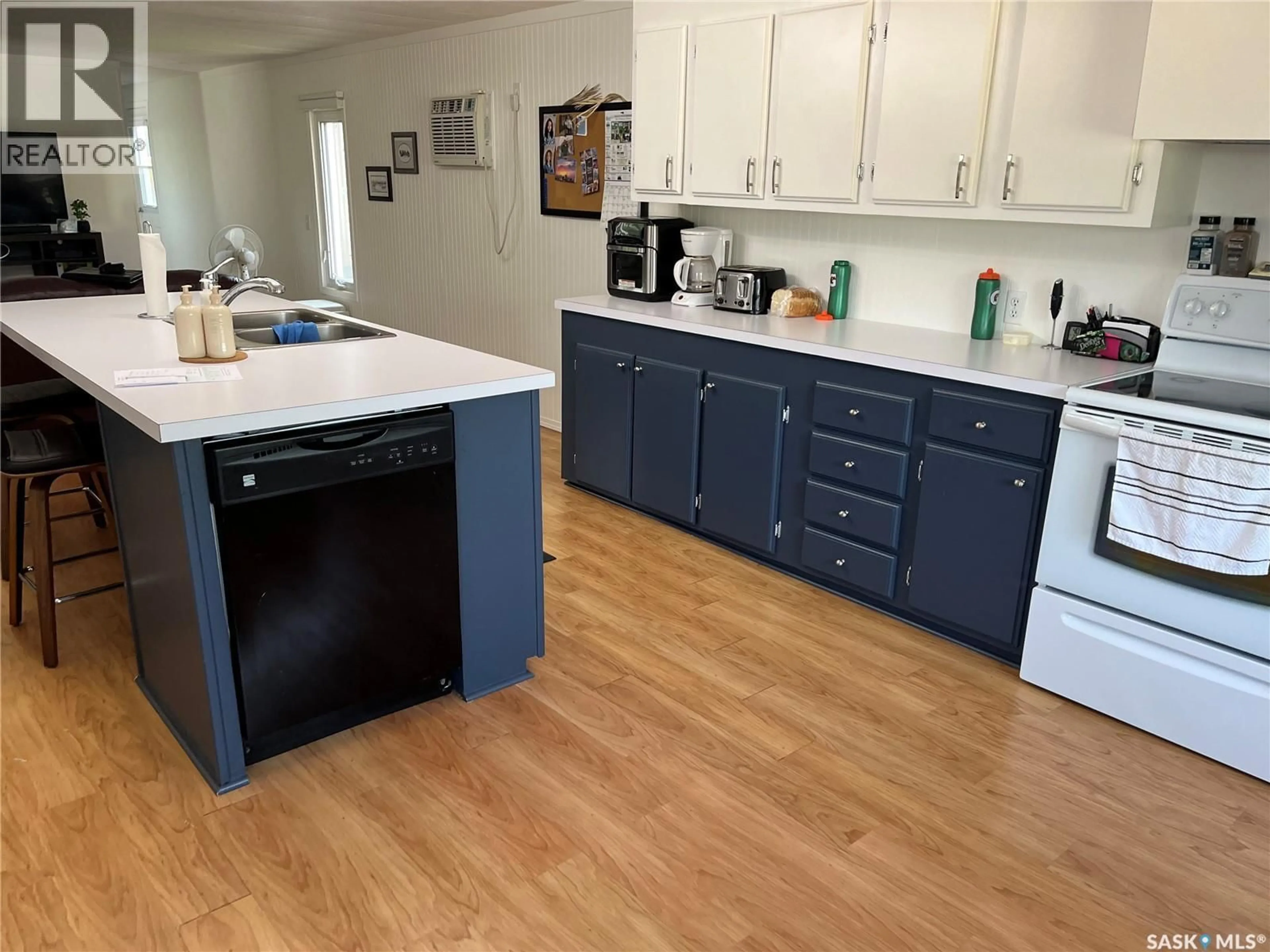Open concept kitchen, unknown for 6 A AVENUE, Willow Bunch Saskatchewan S0H4K0