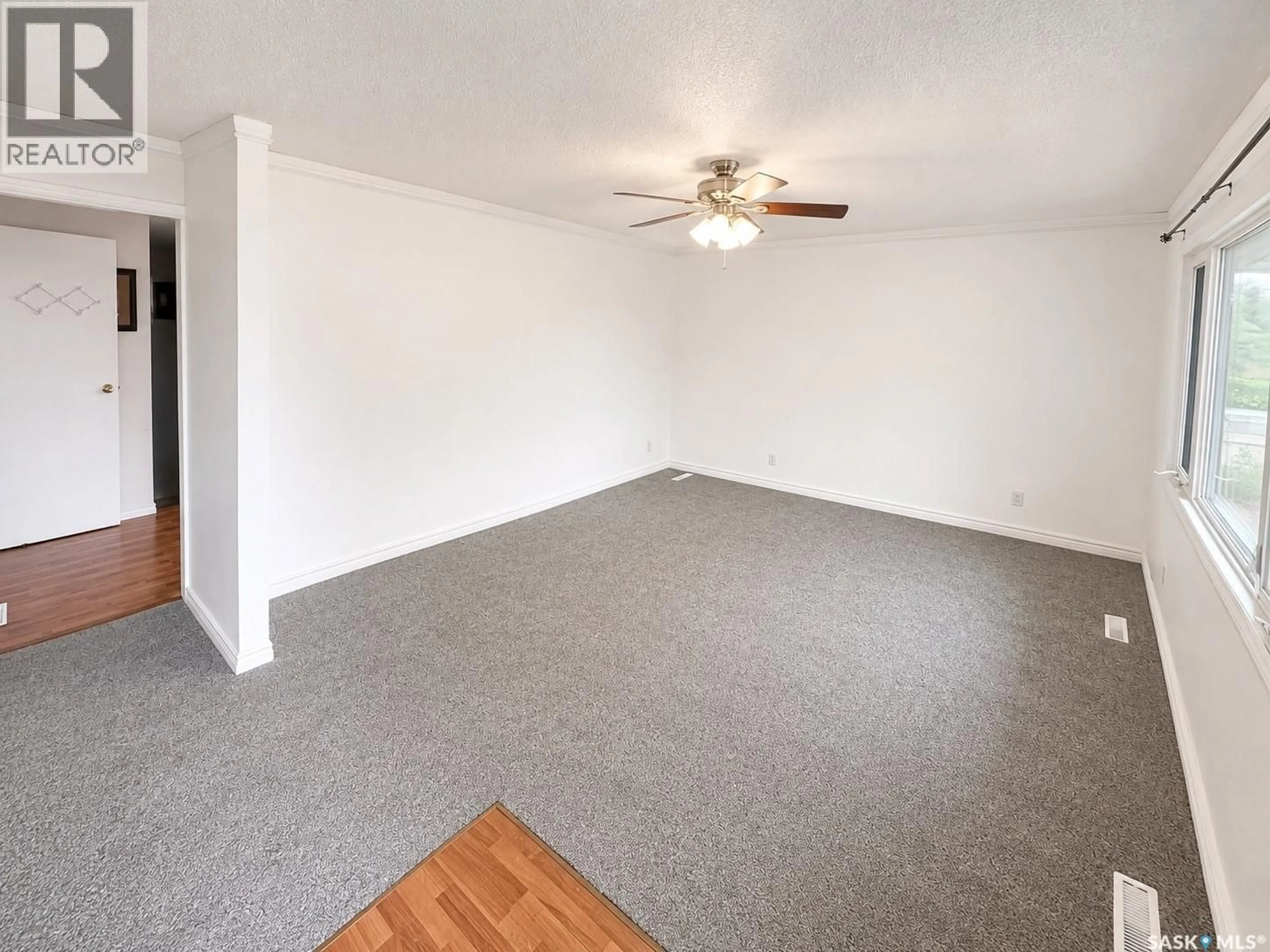A pic of a room for 1410 4TH AVENUE, Regina Saskatchewan S4R0T1