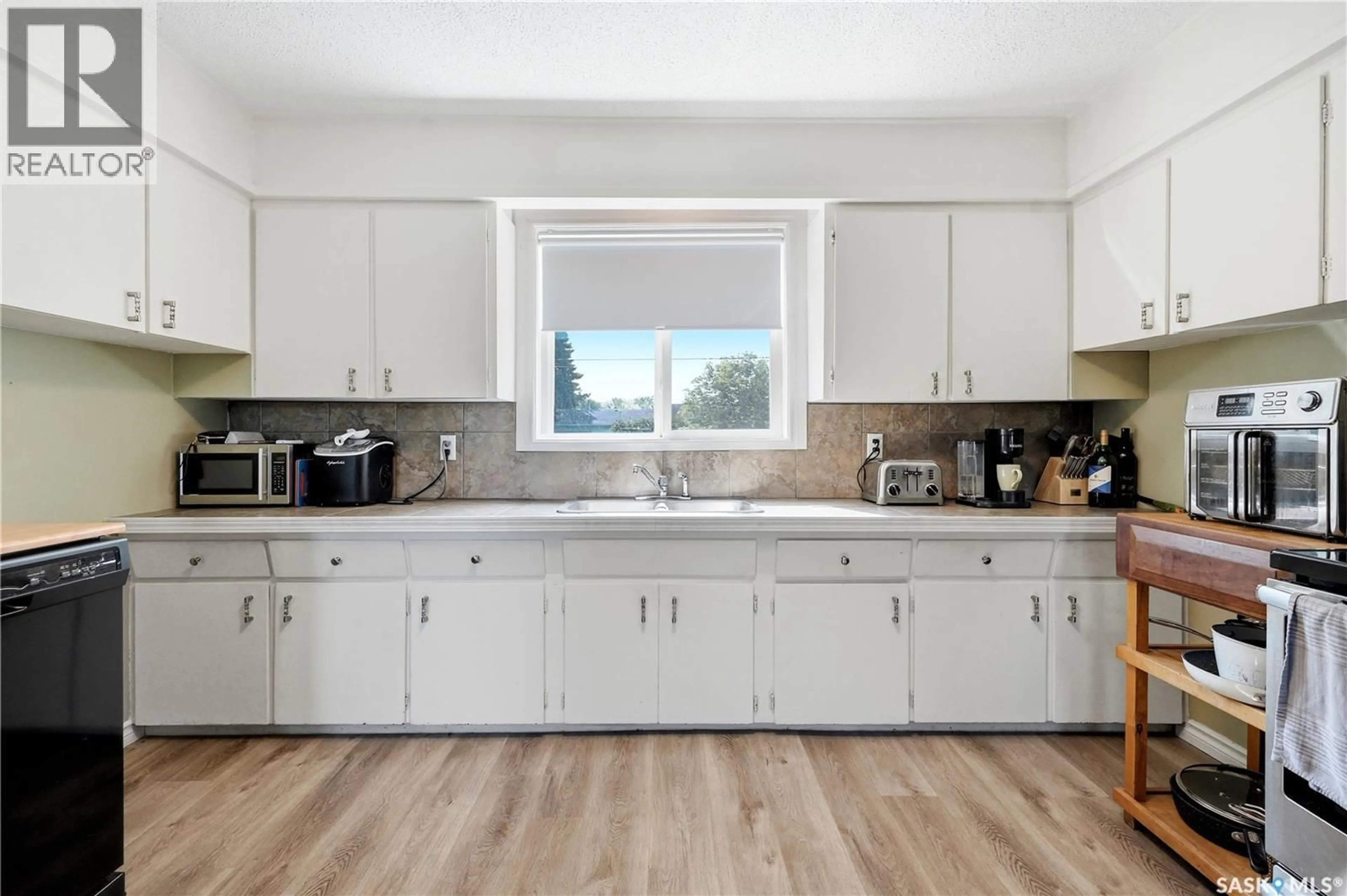 Open concept kitchen, unknown for 318 1ST AVENUE, Blaine Lake Saskatchewan S0J0J0