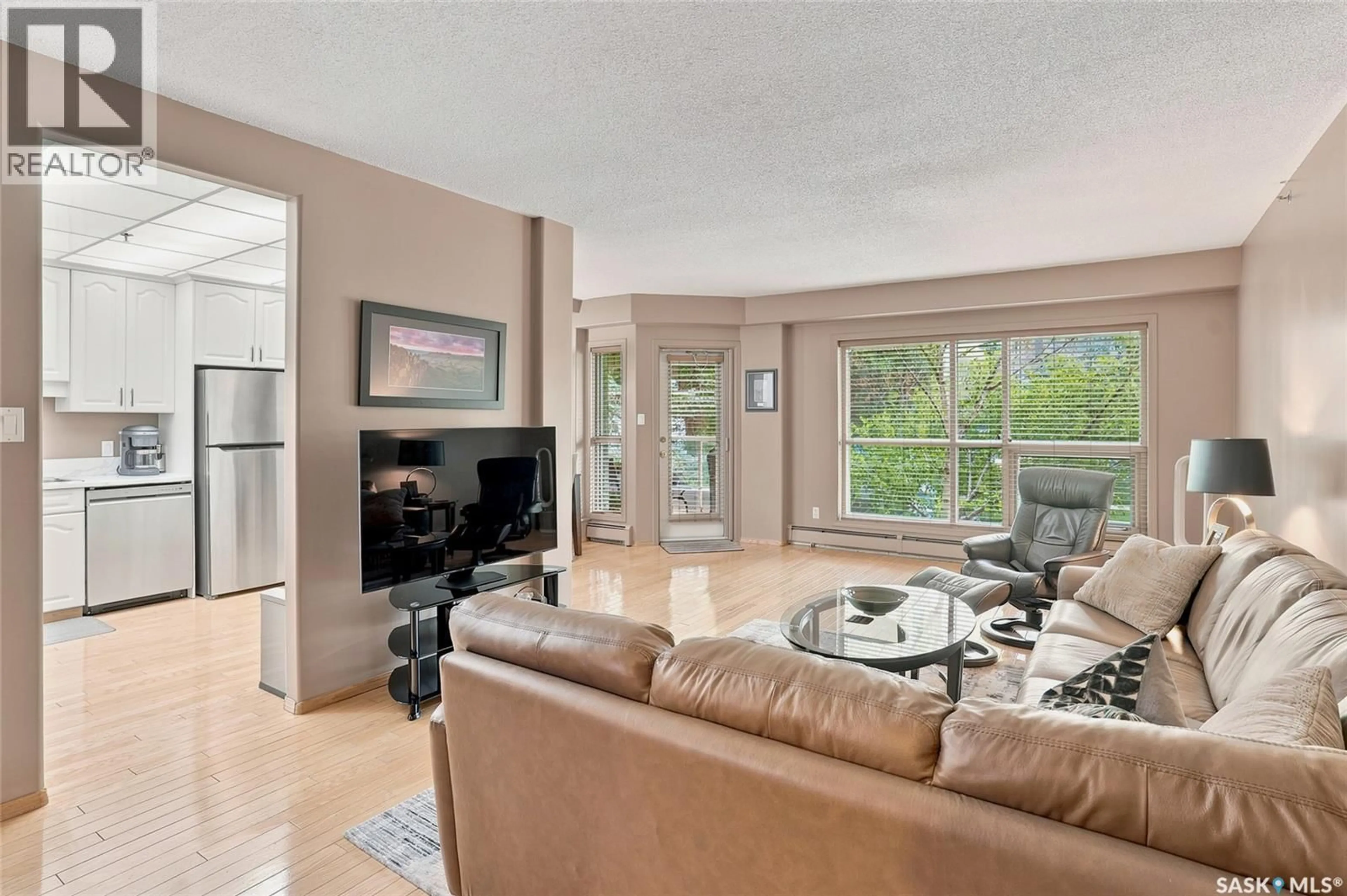 Living room with furniture, unknown for 303 - 104 5TH AVENUE, Saskatoon Saskatchewan S7K2P6