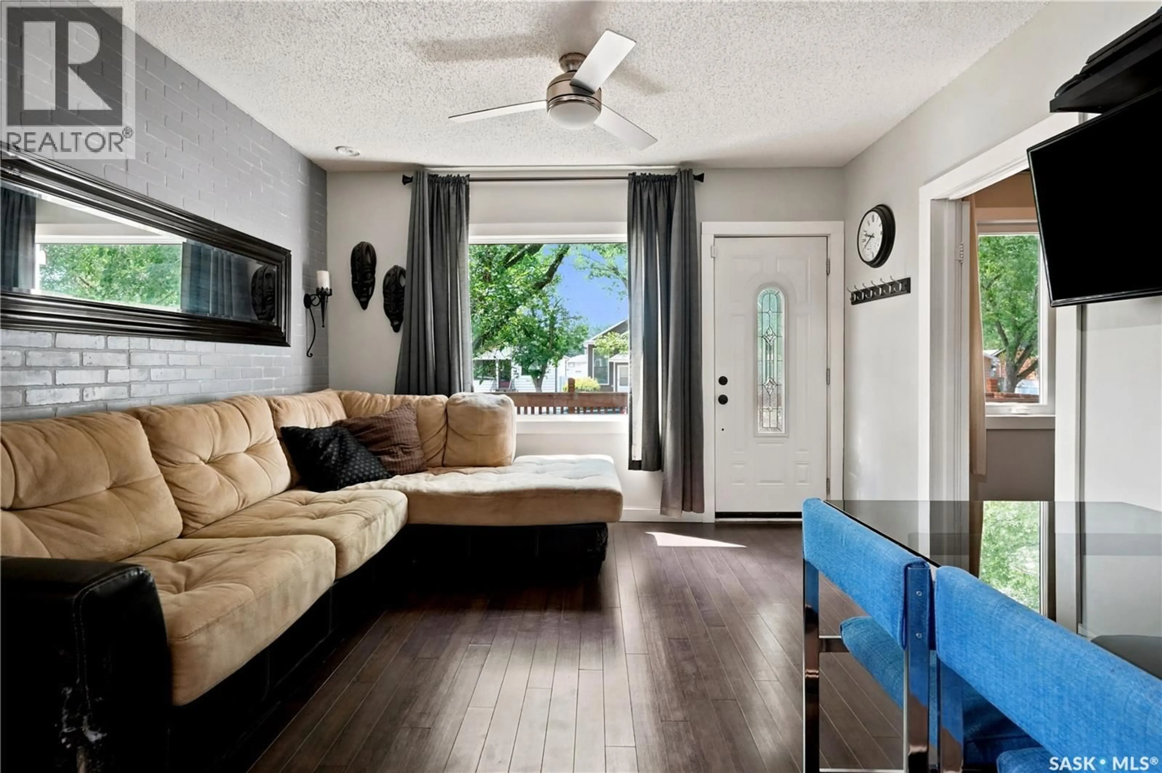Living room with furniture, unknown for 747 ARGYLE STREET, Regina Saskatchewan S4T3P7