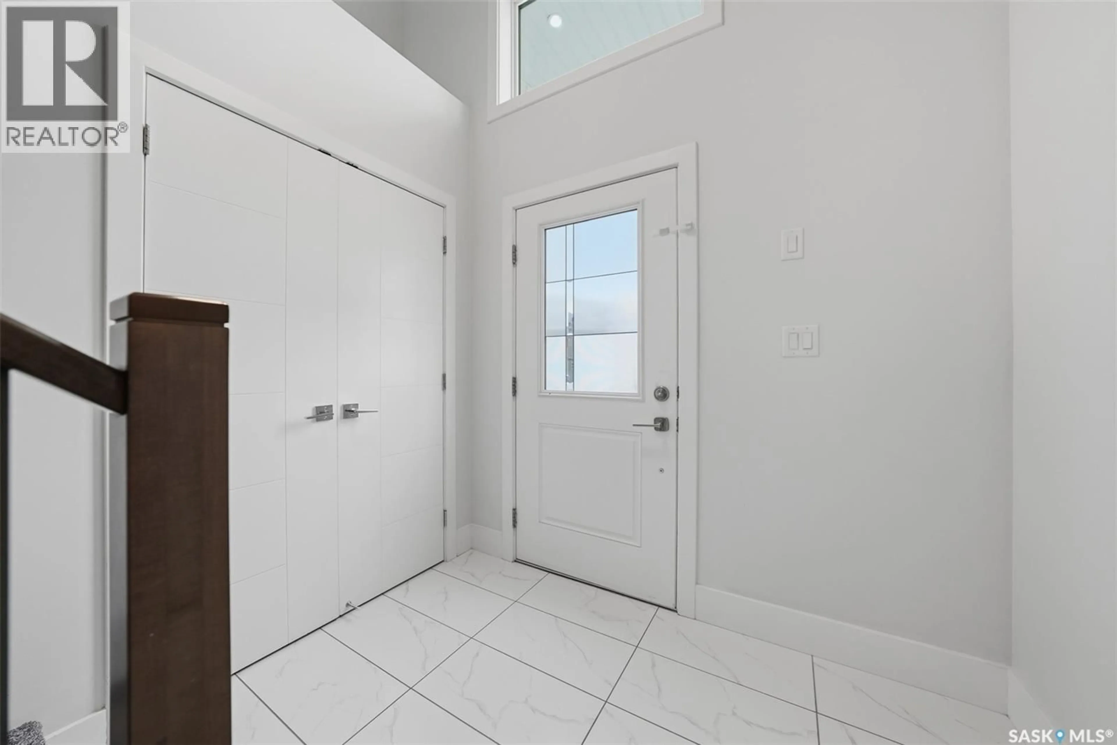 Indoor entryway for 171 THAKUR STREET, Saskatoon Saskatchewan S7W1C4