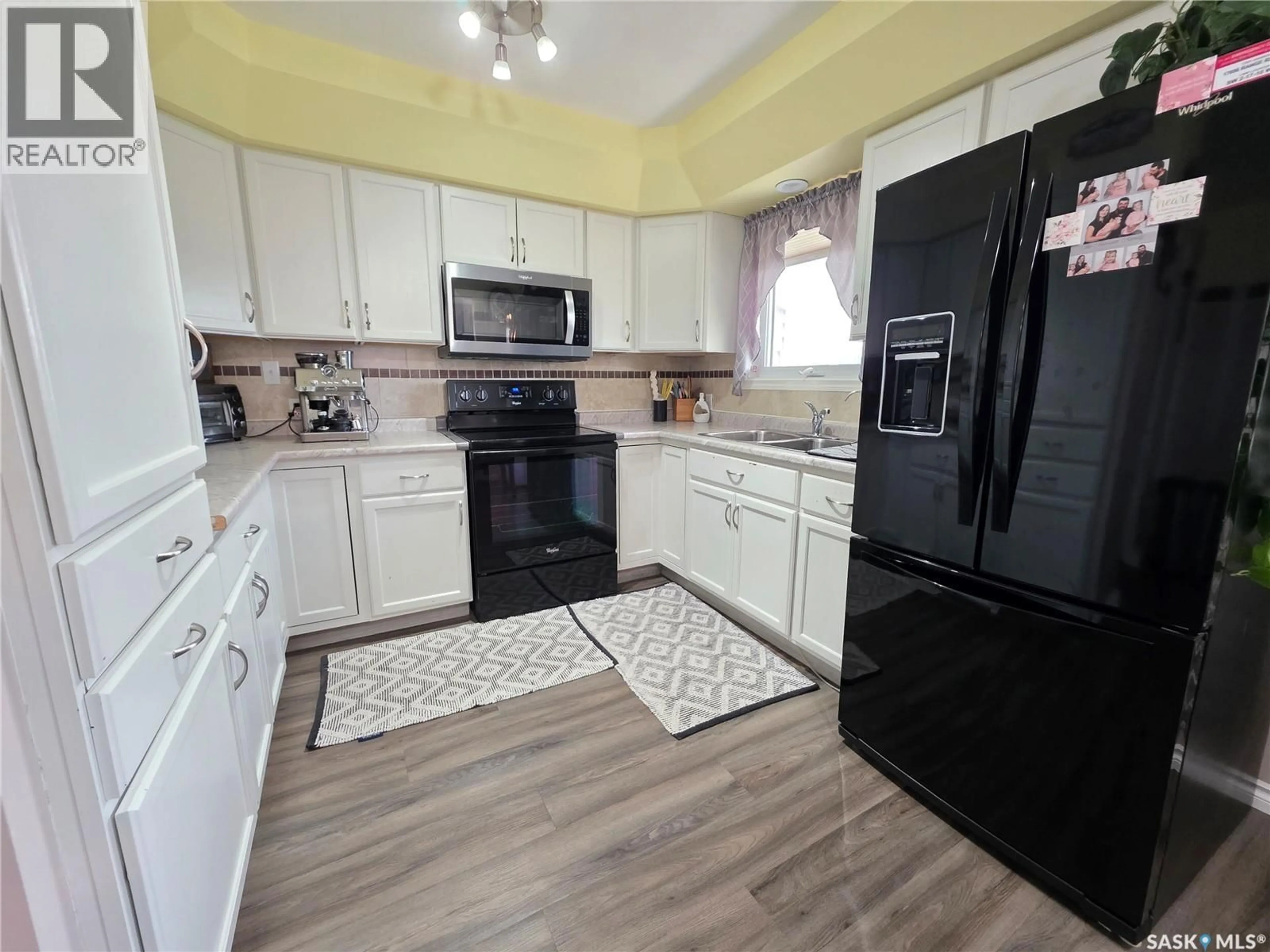 Open concept kitchen, unknown for 1321 HERBERT AVENUE, Herbert Saskatchewan S0H2A0