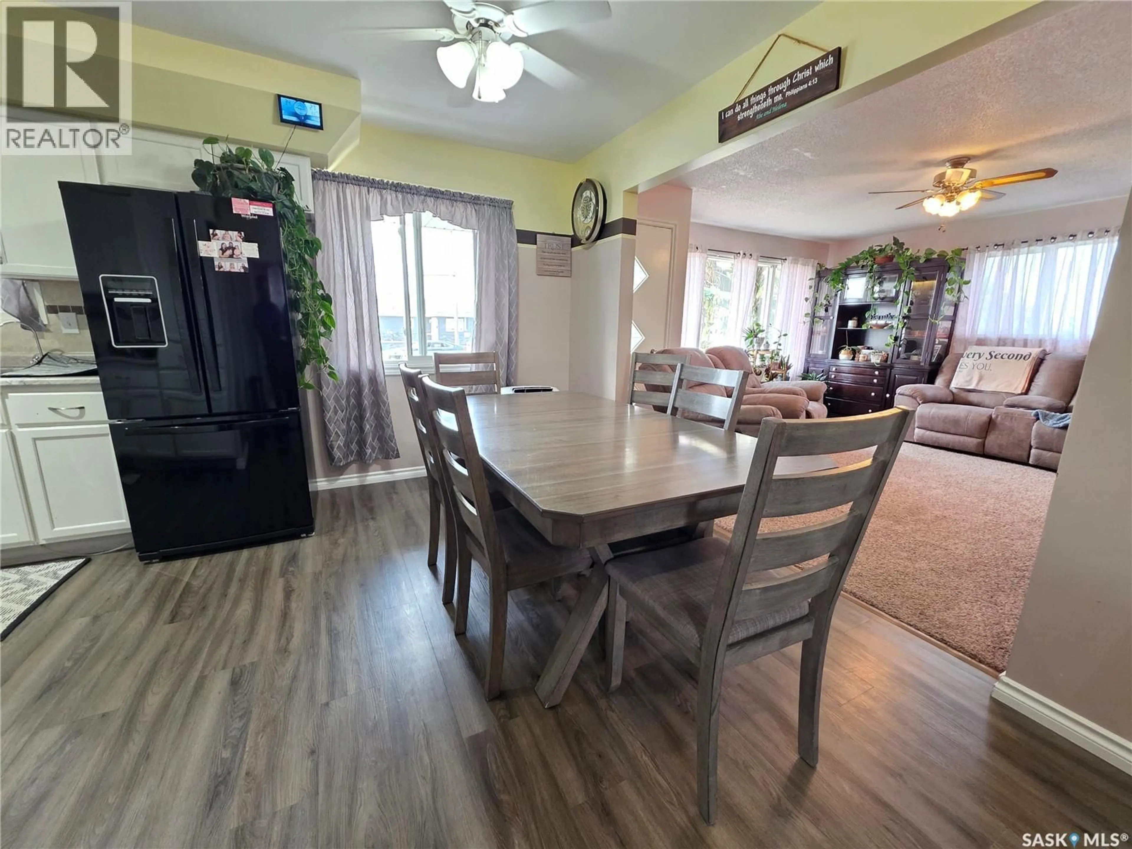 Dining room, wood/laminate floor for 1321 HERBERT AVENUE, Herbert Saskatchewan S0H2A0