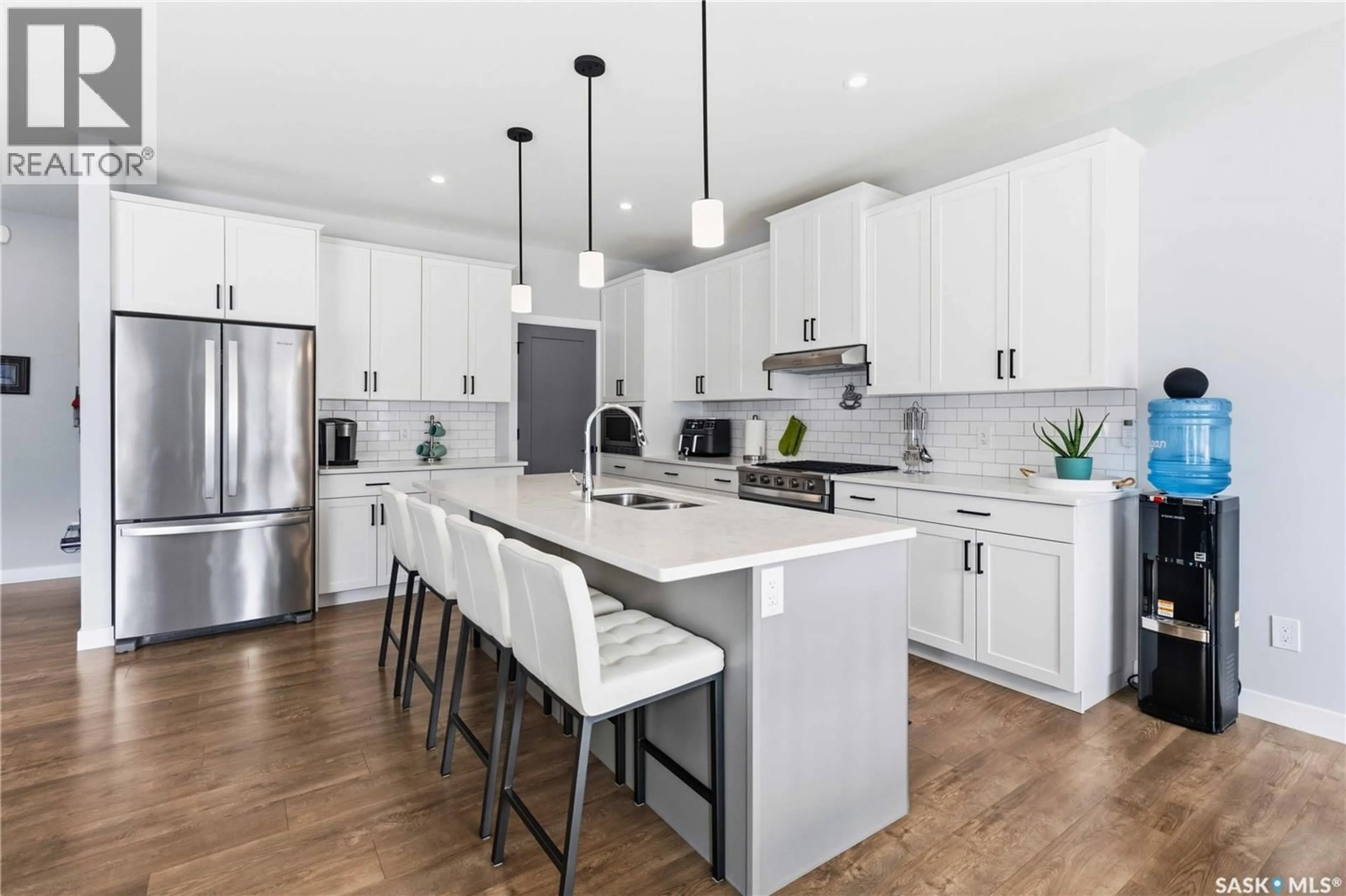 Open concept kitchen, unknown for 158 CHELSOM BEND, Saskatoon Saskatchewan S7V0Z9