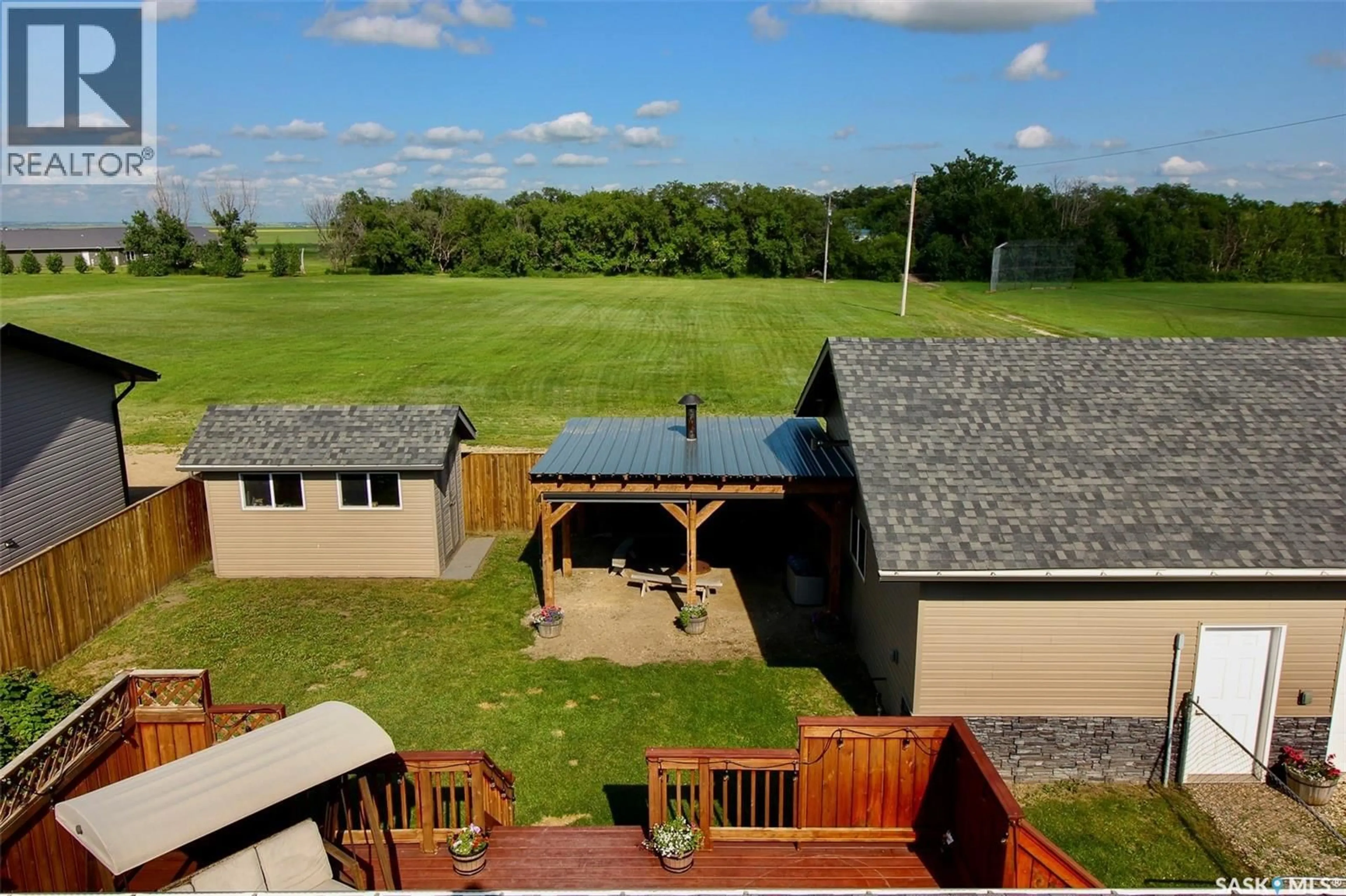 A pic from outside/outdoor area/front of a property/back of a property/a pic from drone, unknown for 300 7TH STREET, Vonda Saskatchewan S0K4N0