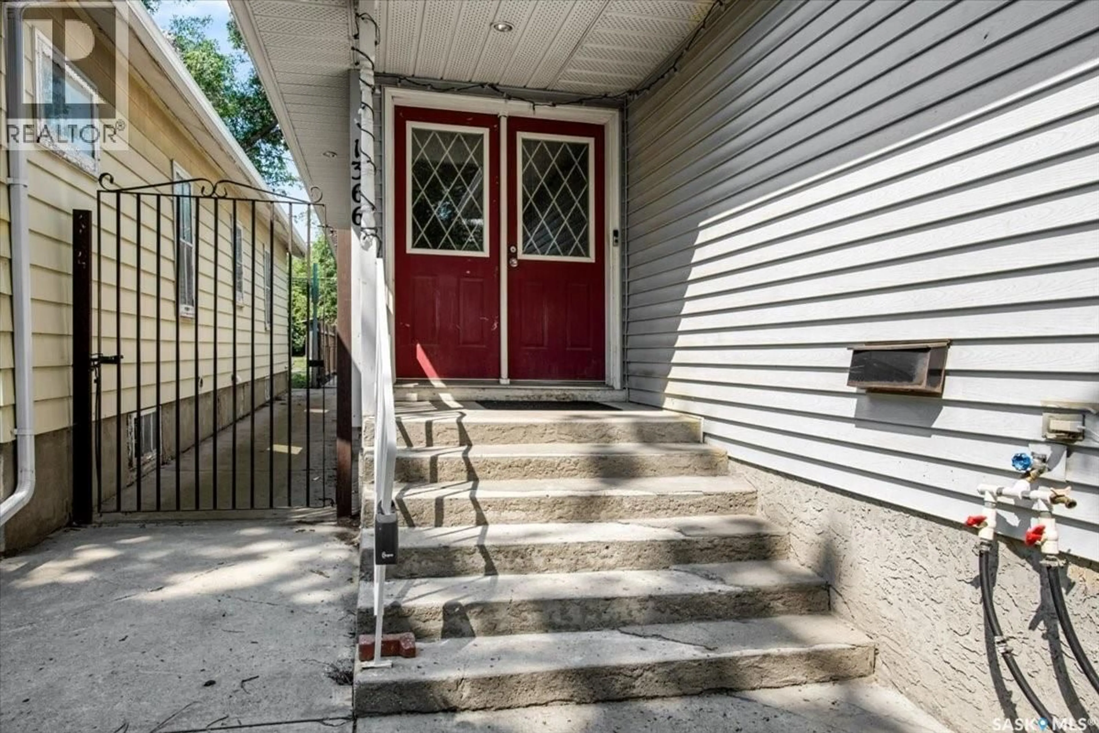 Unknown for 1366 RETALLACK STREET, Regina Saskatchewan S4T2H9