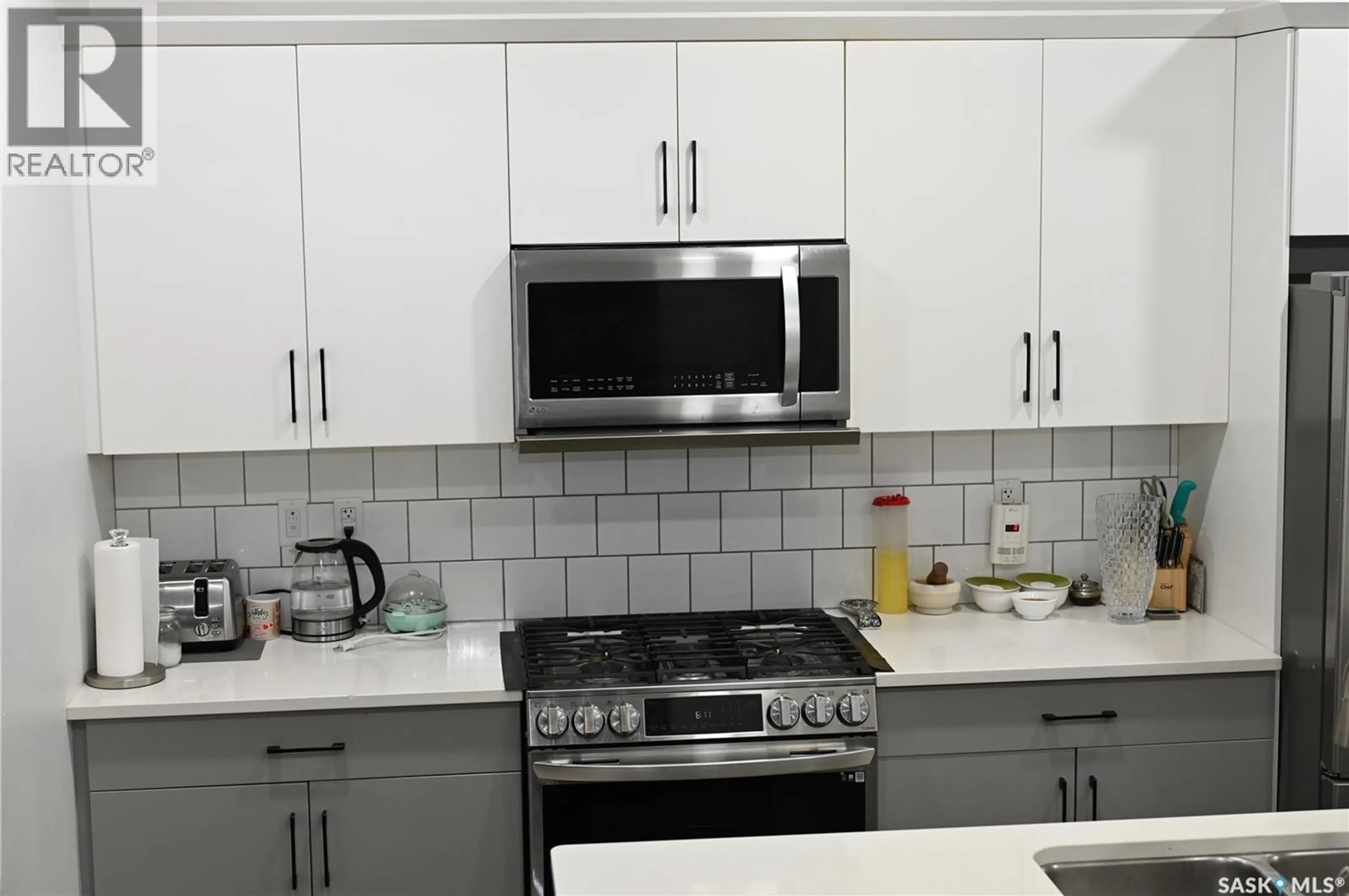 Standard kitchen, ceramic/tile floor for 148 ROSEWOOD BOULEVARD, Saskatoon Saskatchewan S7V0Y9