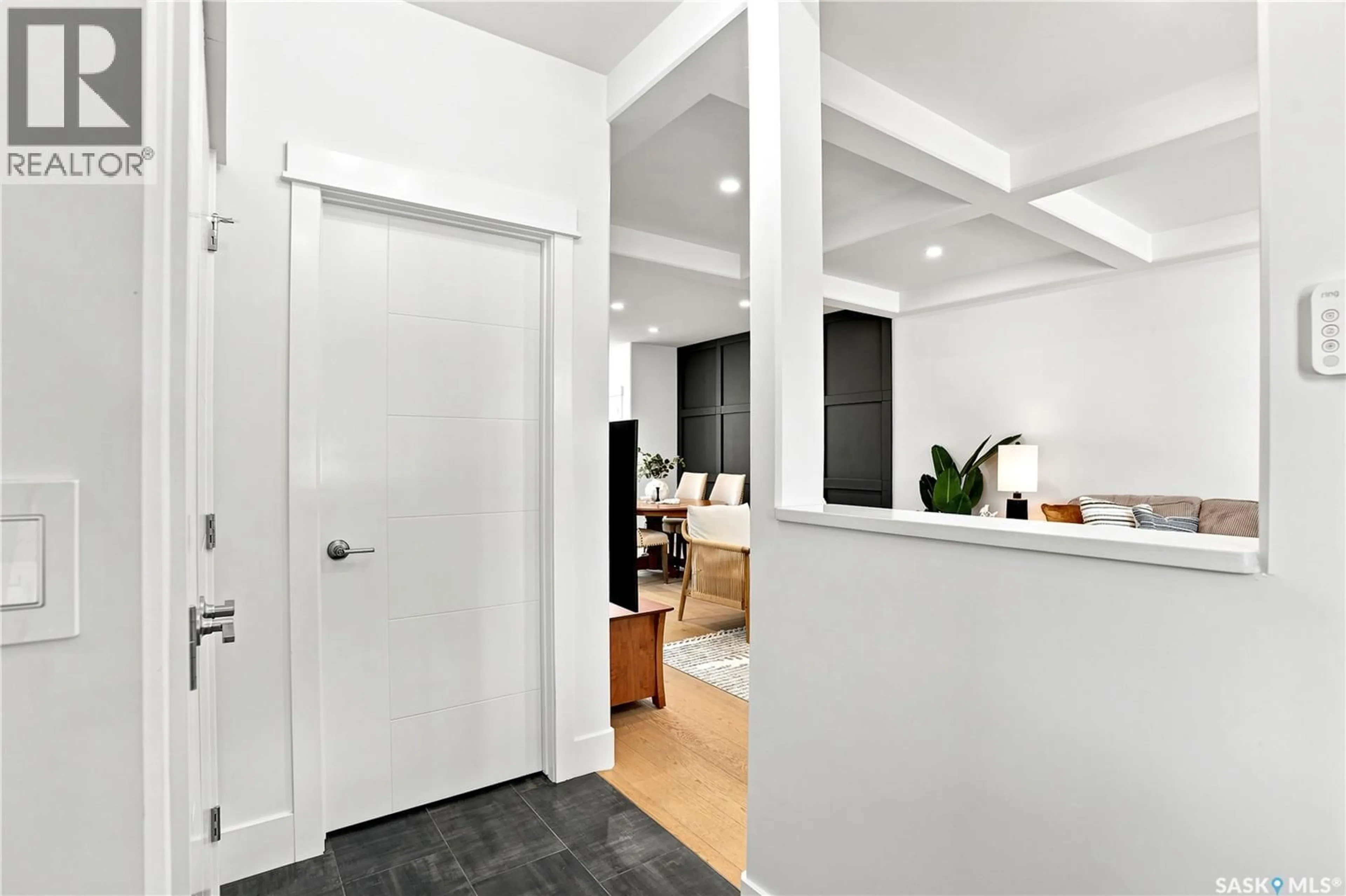 Indoor entryway for 738 MAIN STREET, Saskatoon Saskatchewan S7H0K1