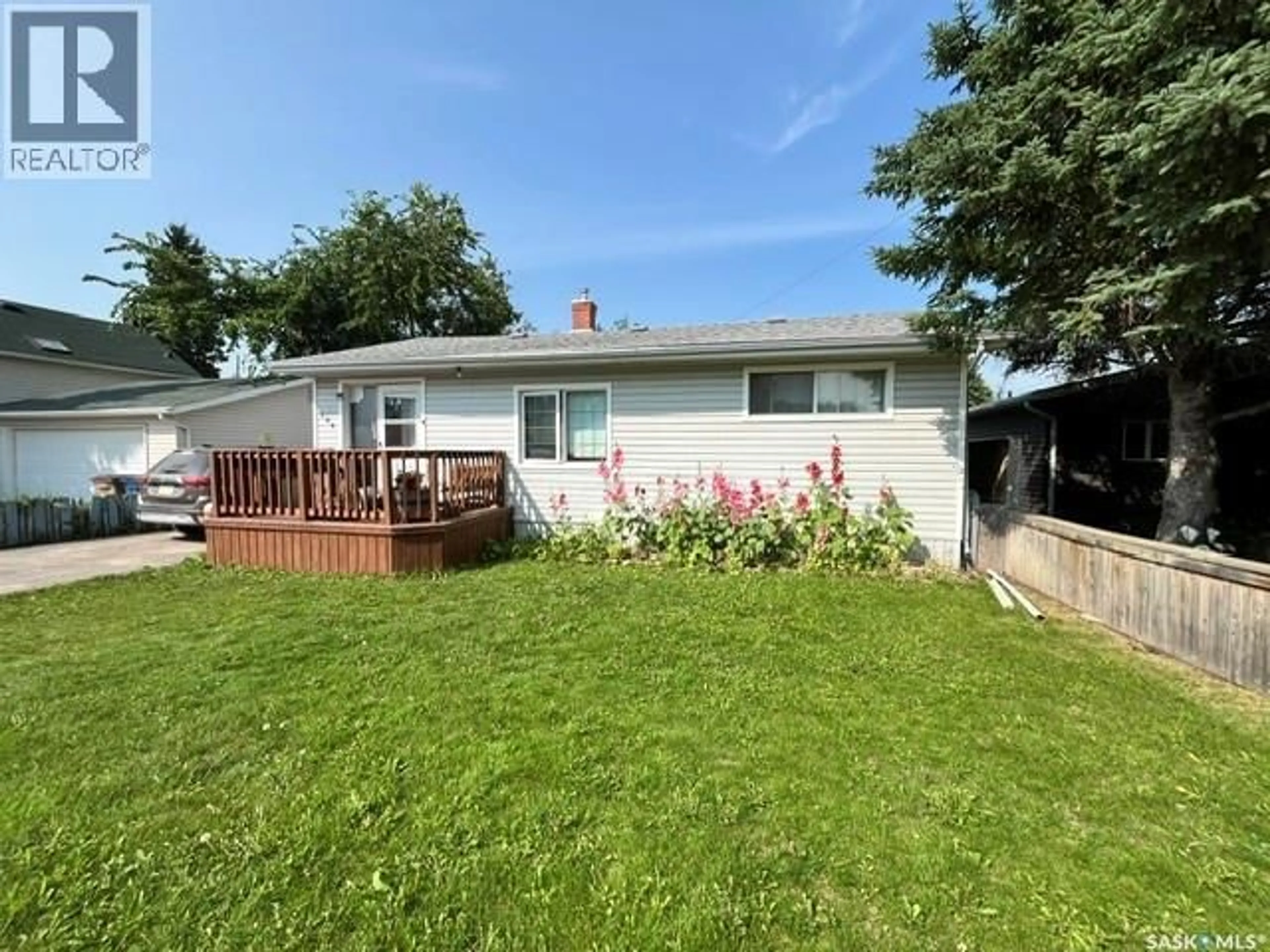 A pic from outside/outdoor area/front of a property/back of a property/a pic from drone, unknown for 504 STOVEL AVENUE, Melfort Saskatchewan S0E1A0