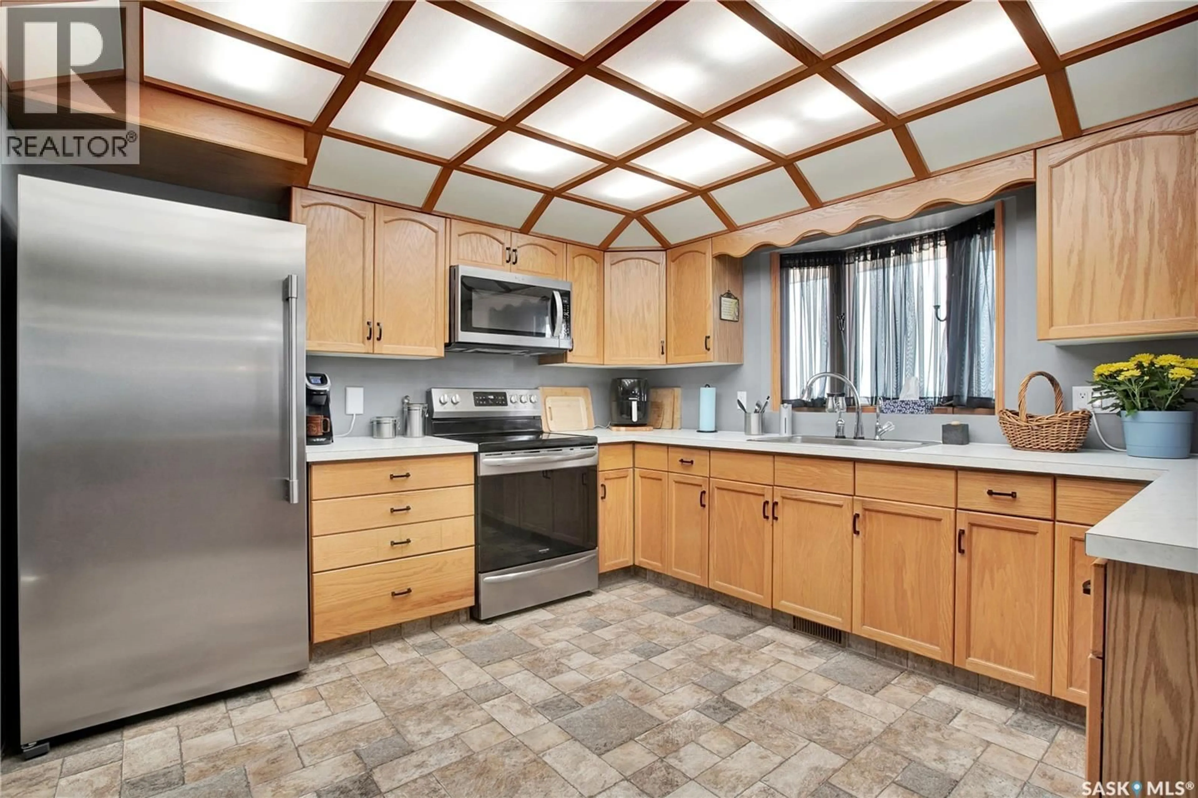 Standard kitchen, ceramic/tile floor for 97 RIDER PLACE, Dundurn Rm No. 314 Saskatchewan S7K3J8