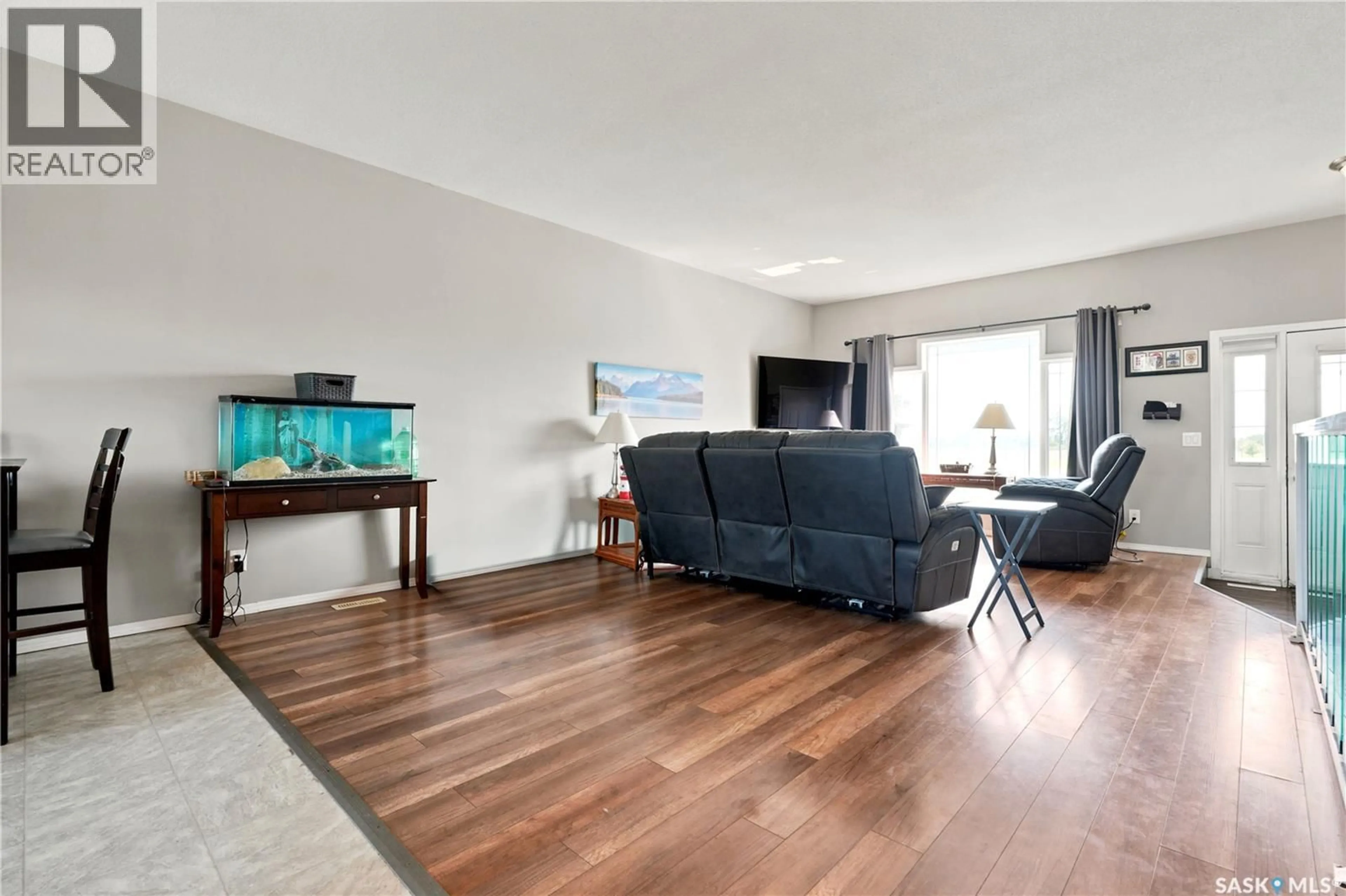 Living room with furniture, unknown for 618 DEER COURT, Warman Saskatchewan S0K4S0