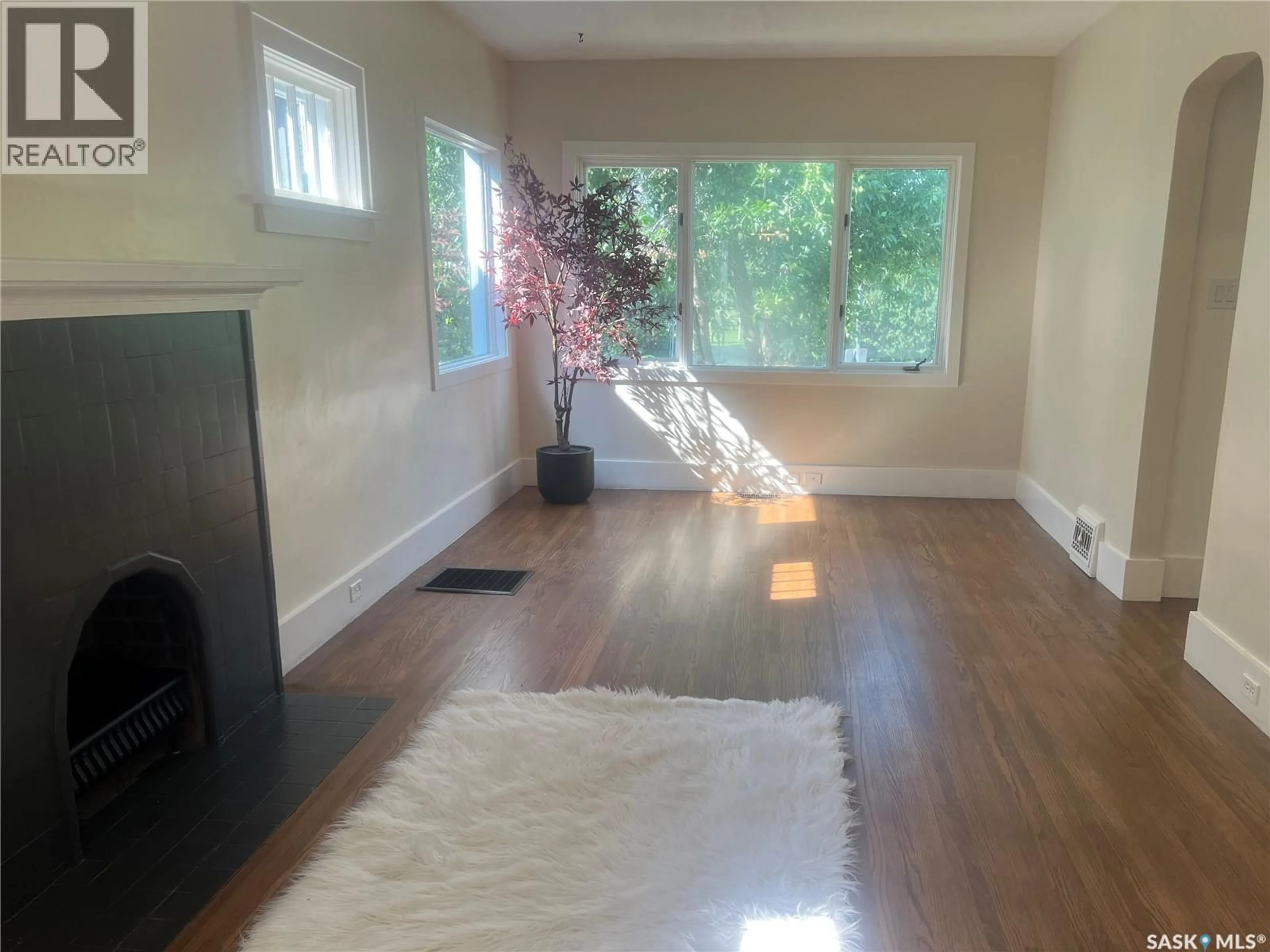 A pic of a room for 3811 VICTORIA AVENUE, Regina Saskatchewan S4T1M6