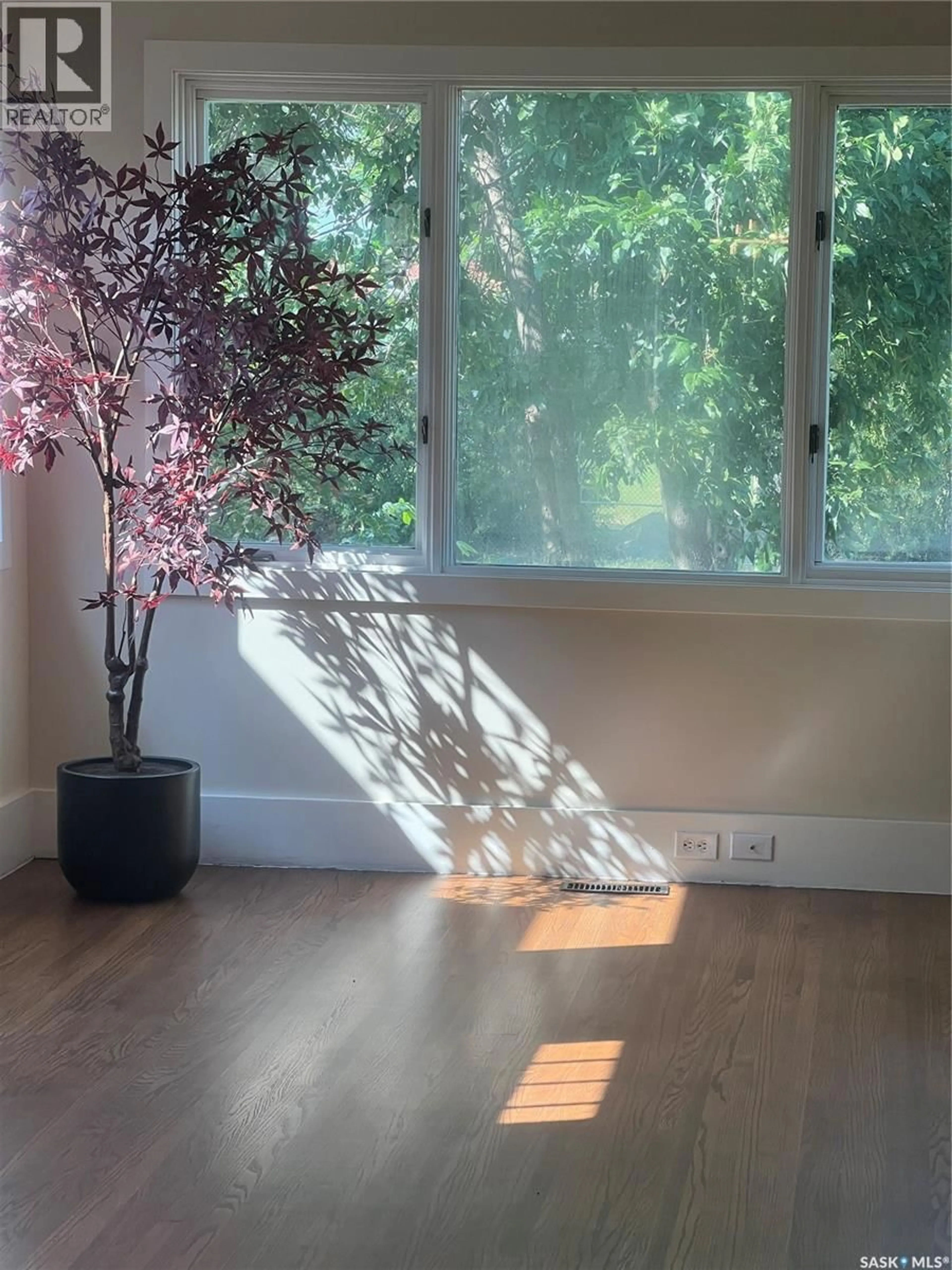 A pic of a room for 3811 VICTORIA AVENUE, Regina Saskatchewan S4T1M6