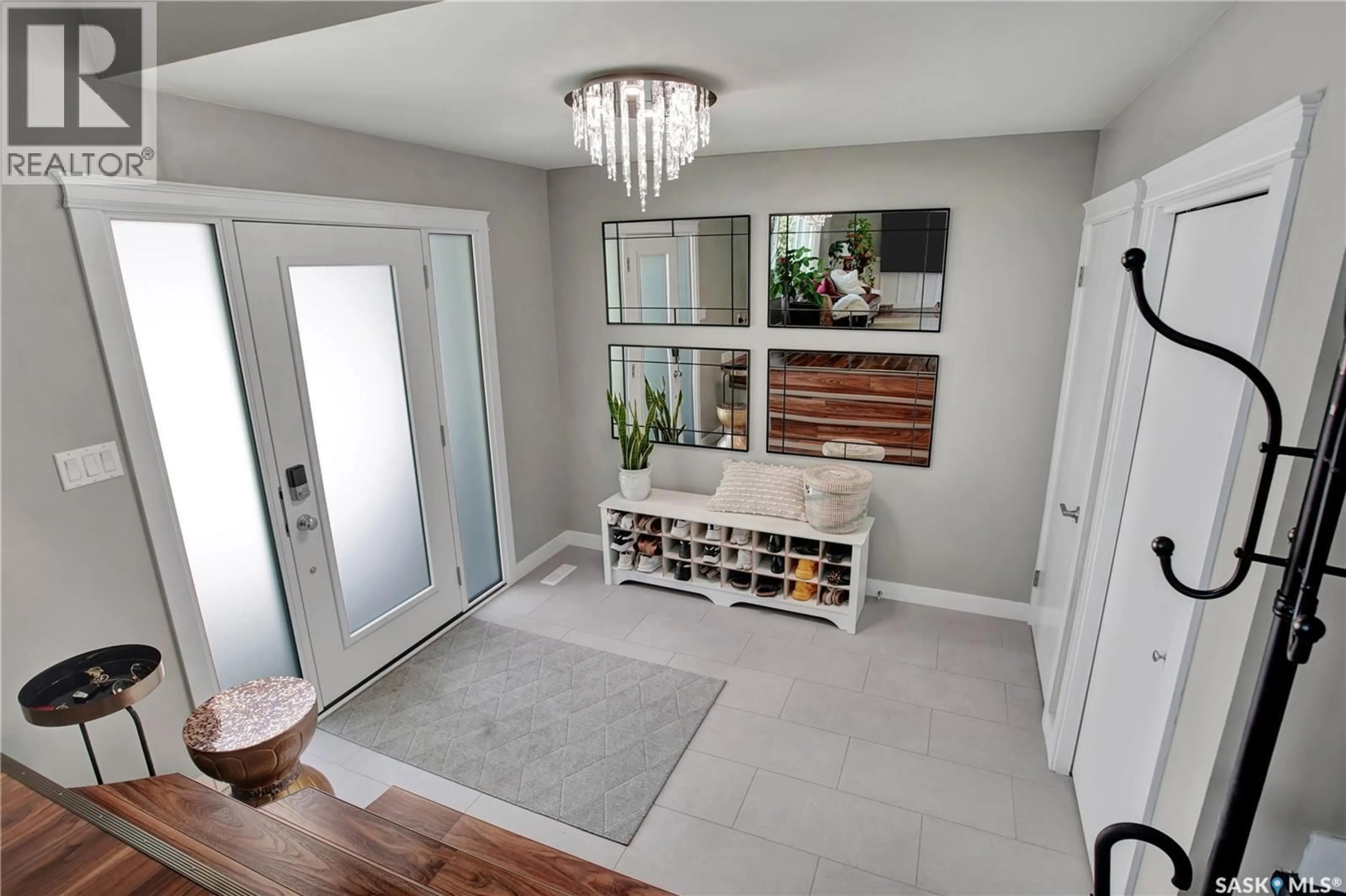 Indoor entryway for 217 MOUNT ALLISON CRESCENT, Saskatoon Saskatchewan S7H4G6