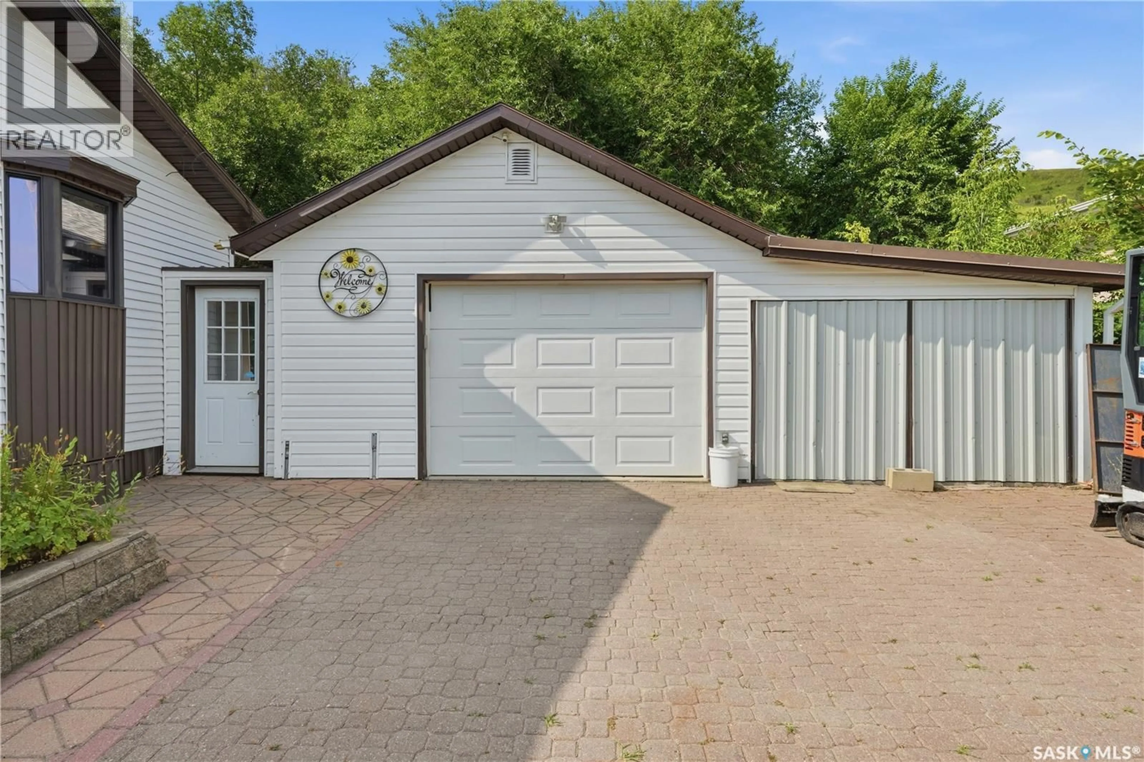 Indoor garage for 234 B-SAY-TAH ROAD, B-Say-Tah Saskatchewan S0G1S0
