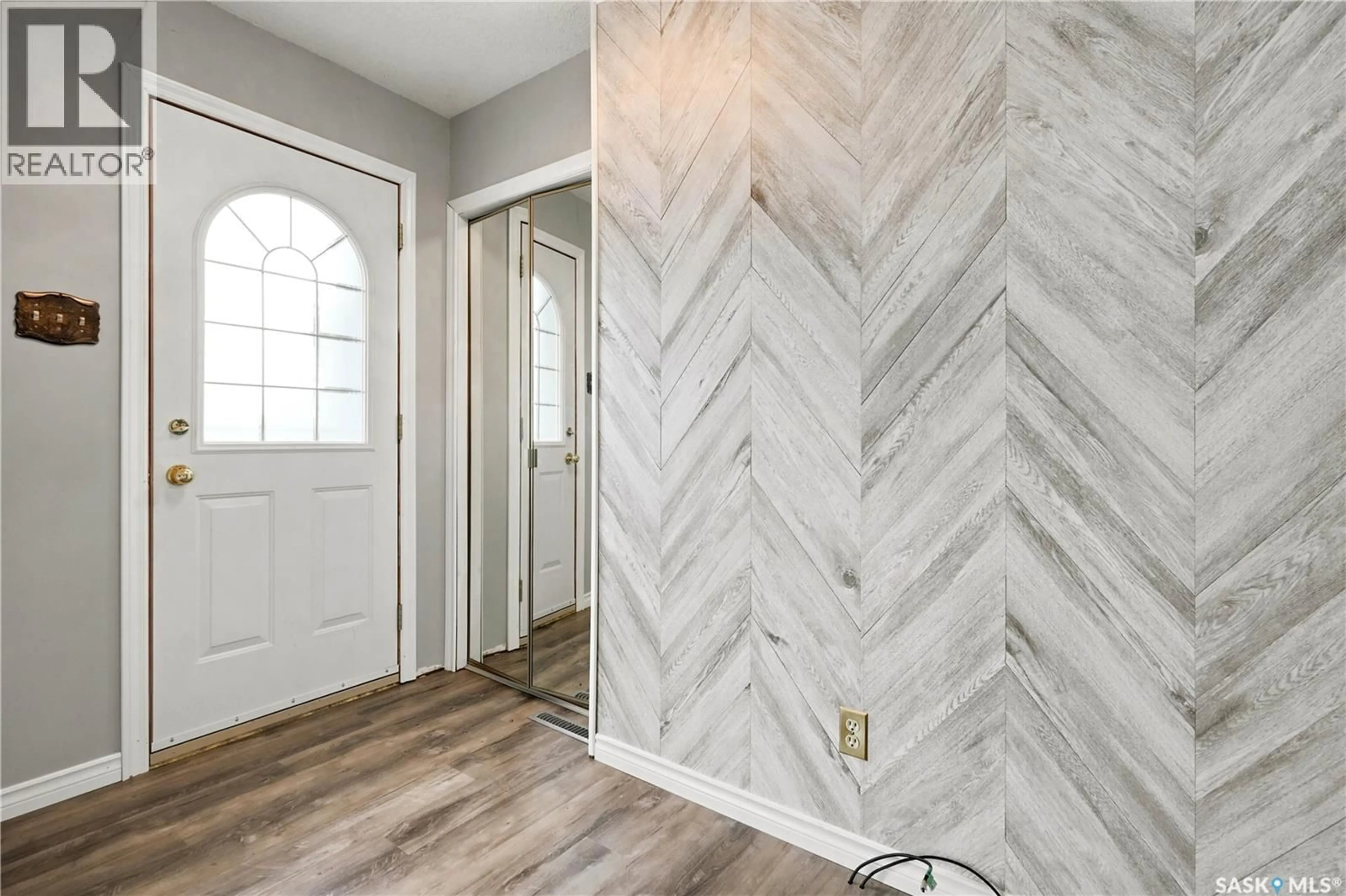 Indoor entryway for 234 B-SAY-TAH ROAD, B-Say-Tah Saskatchewan S0G1S0