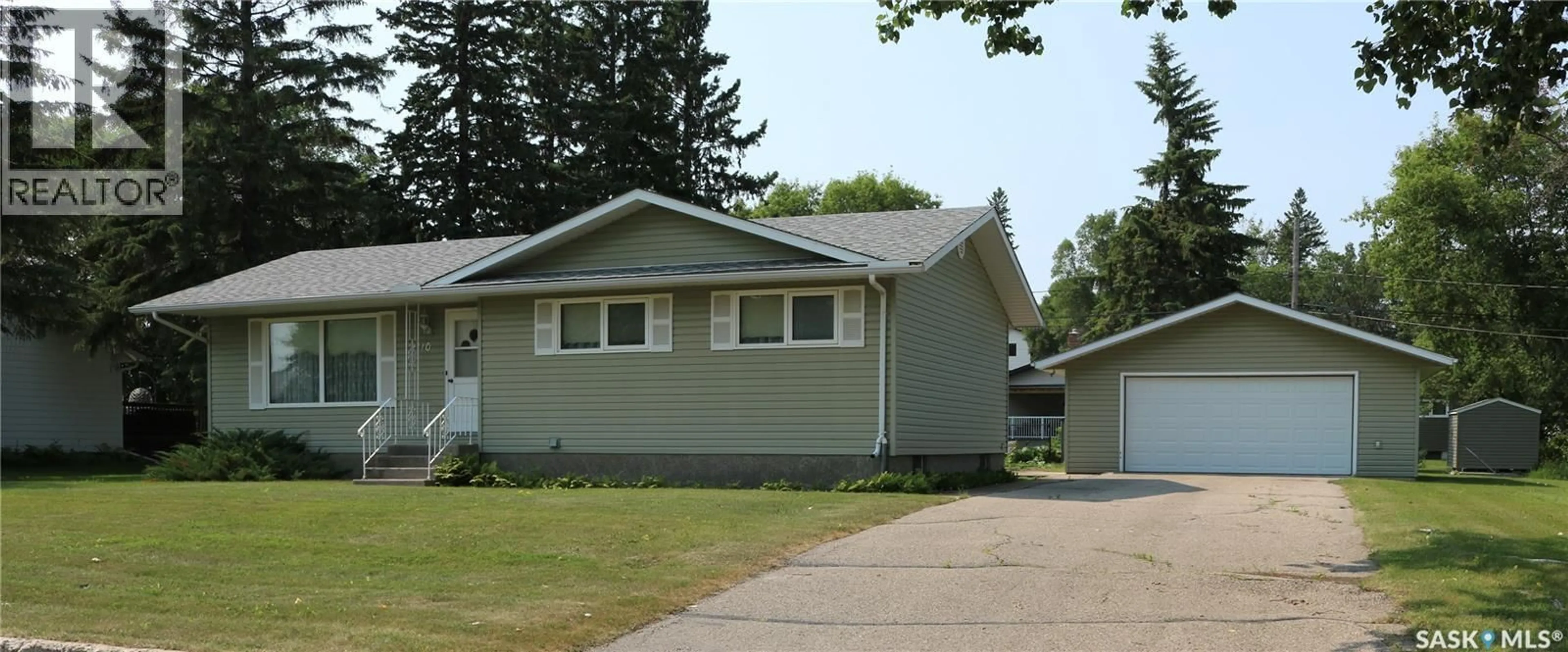 Home with vinyl exterior material, street for 1110 CARLETON STREET, Moosomin Saskatchewan S0G3N0