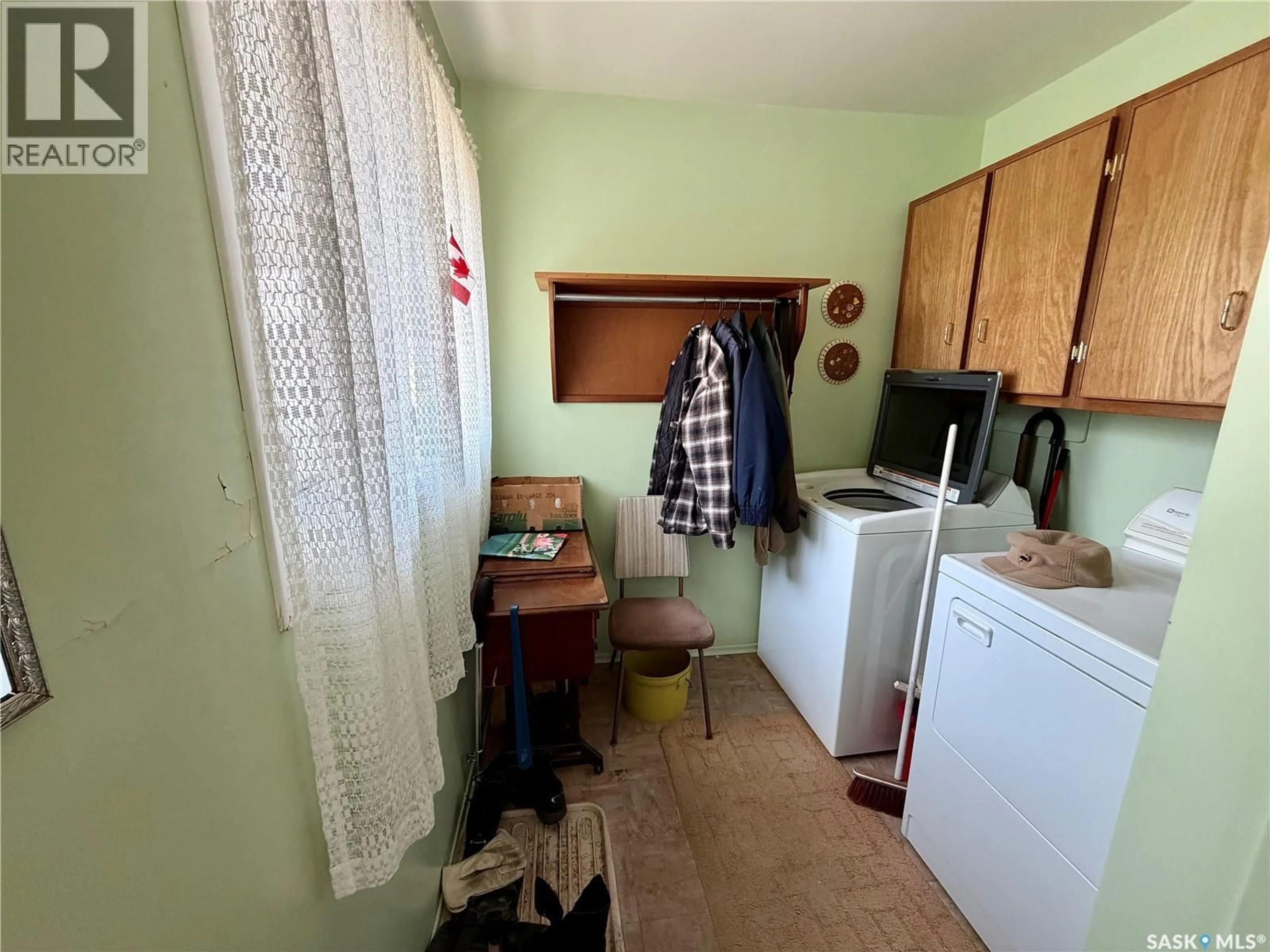 A pic of a room for 1110 CARLETON STREET, Moosomin Saskatchewan S0G3N0
