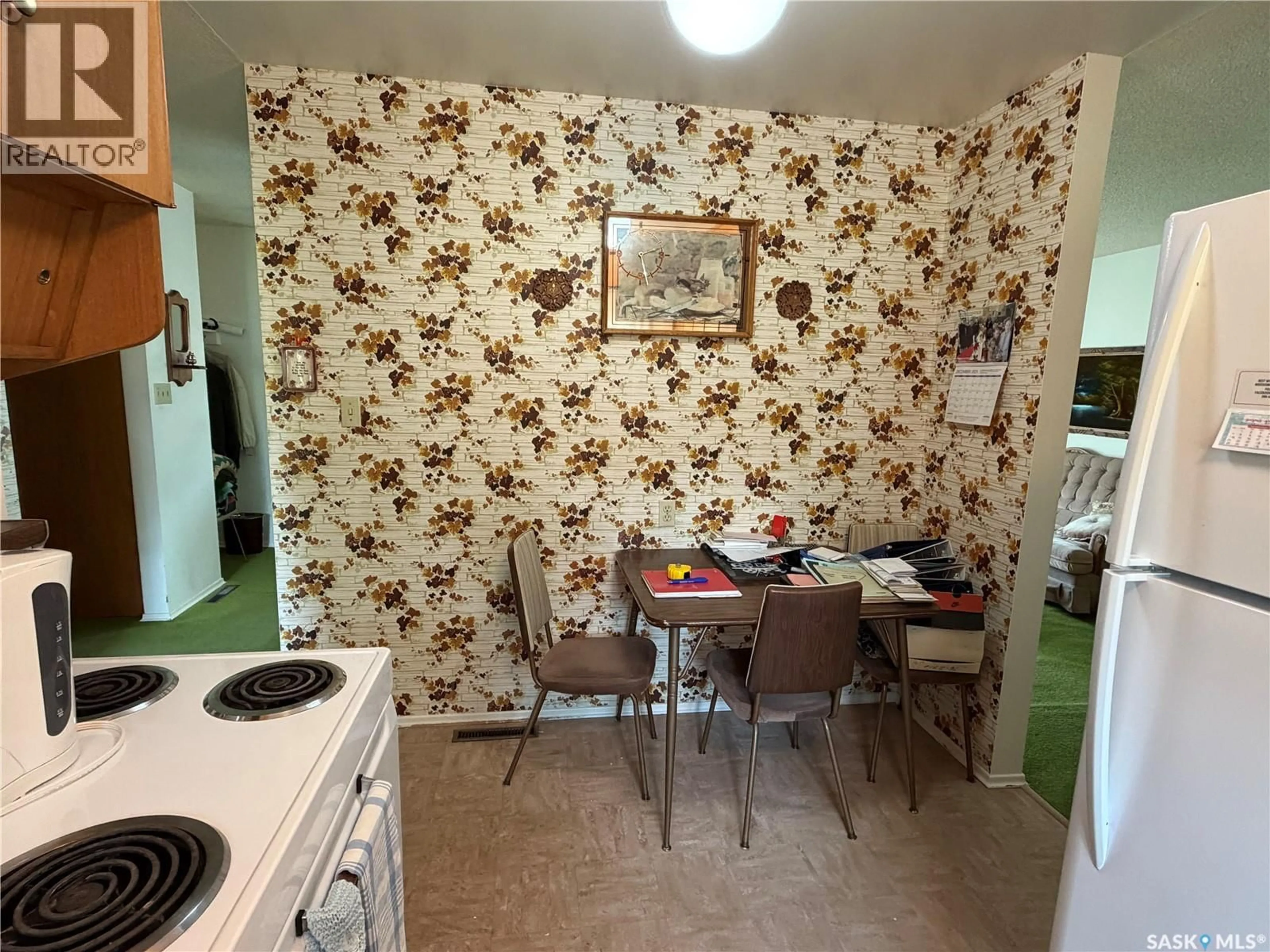 Standard kitchen, unknown for 1110 CARLETON STREET, Moosomin Saskatchewan S0G3N0
