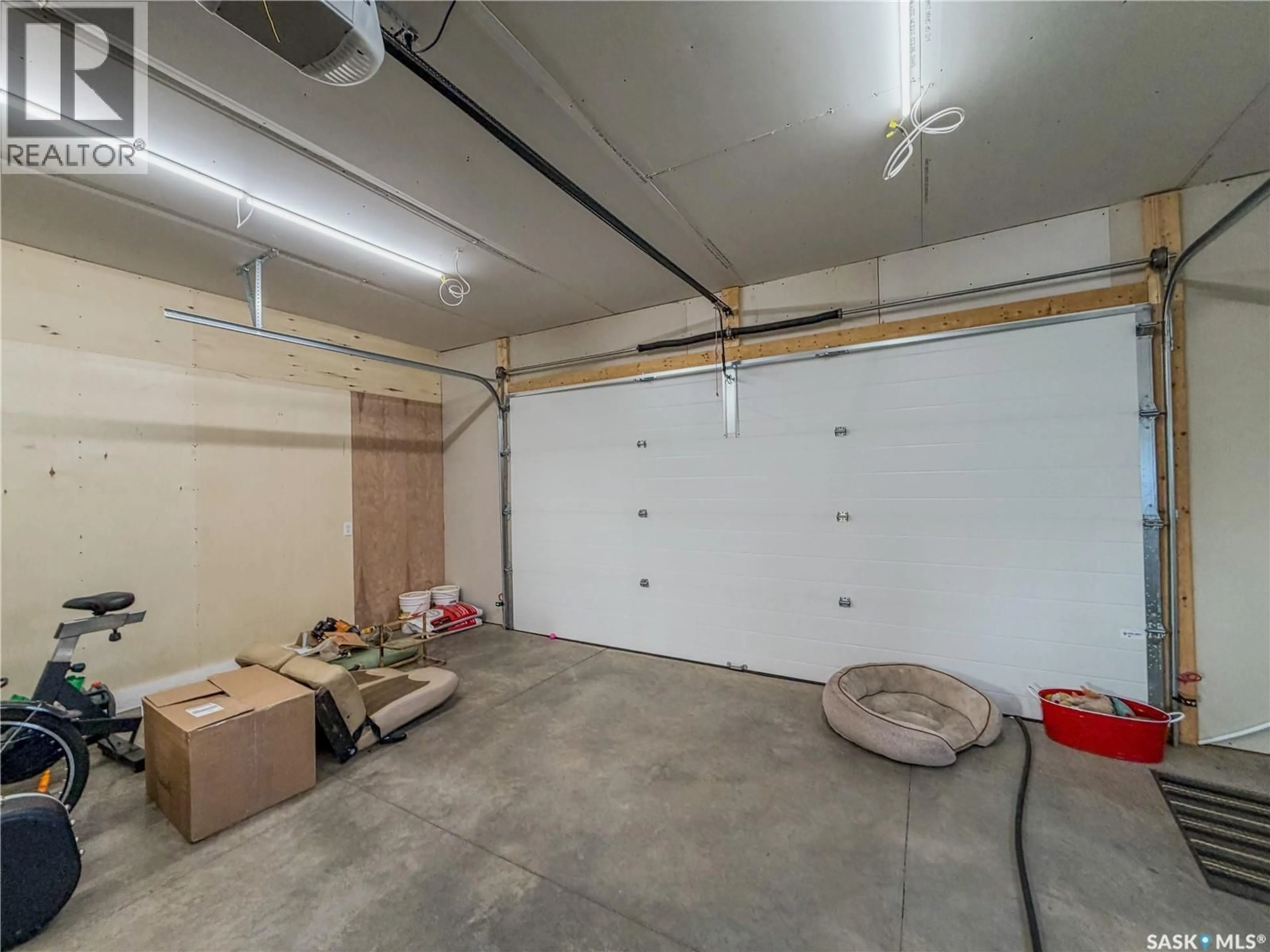 Indoor garage for Ogden INVERMAY ACREAGE, Invermay Rm No. 305 Saskatchewan S0A1M0