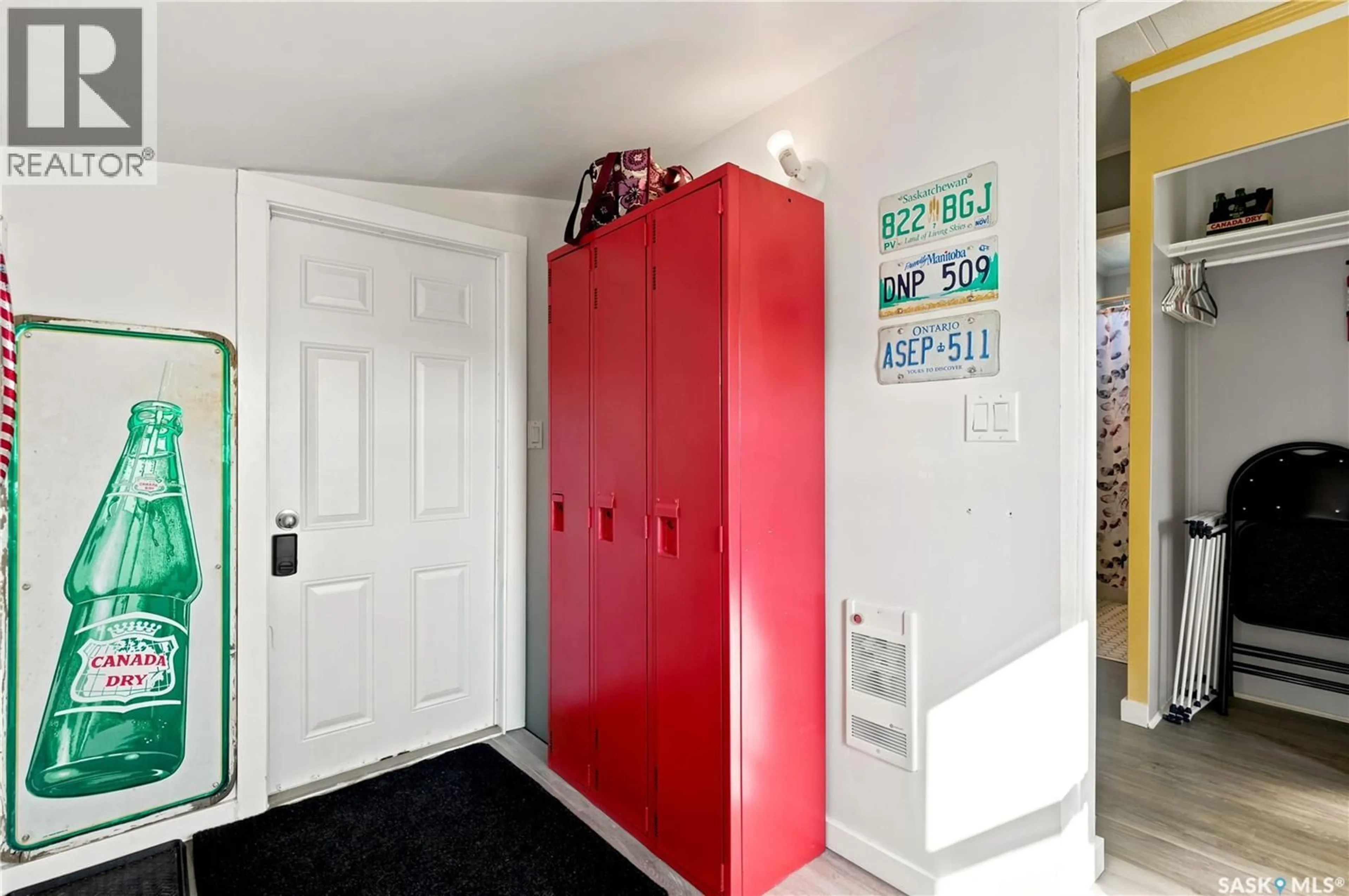 Indoor entryway for 134 SPRUCE STREET, Caronport Saskatchewan S0H0S0