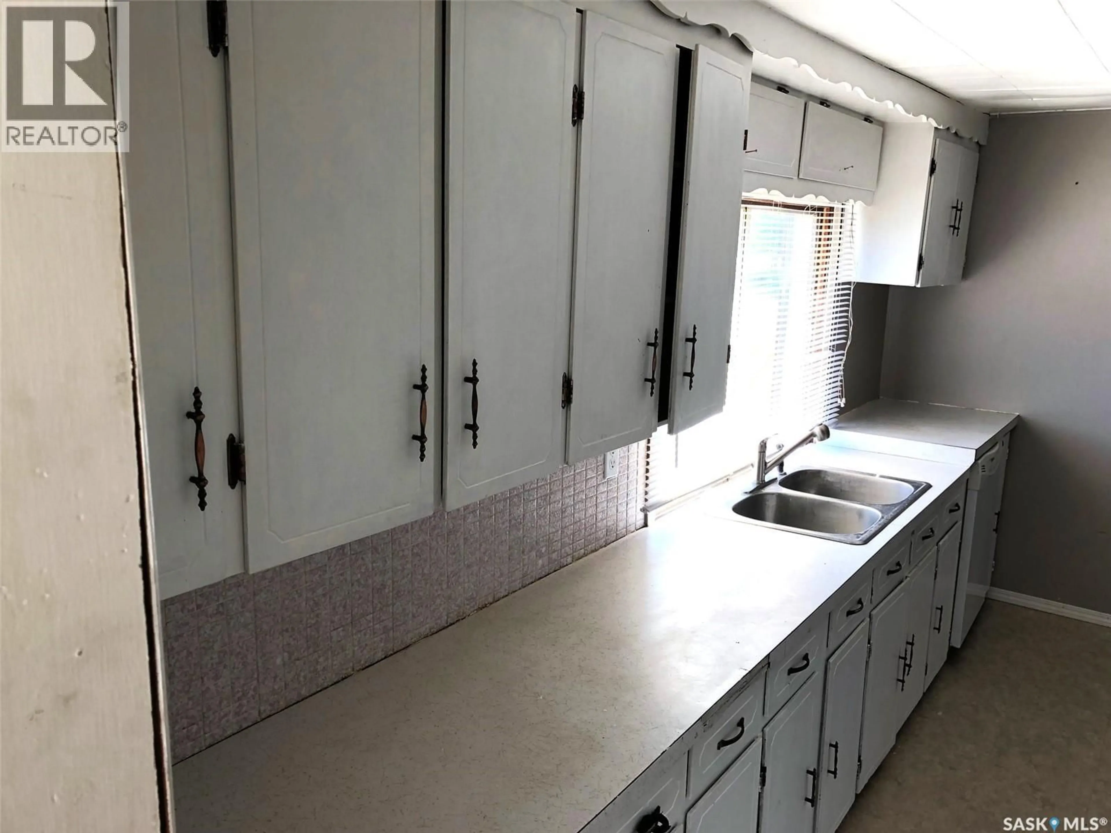 Standard kitchen, unknown for 626 MAIN STREET, Hudson Bay Saskatchewan S0E0Y0