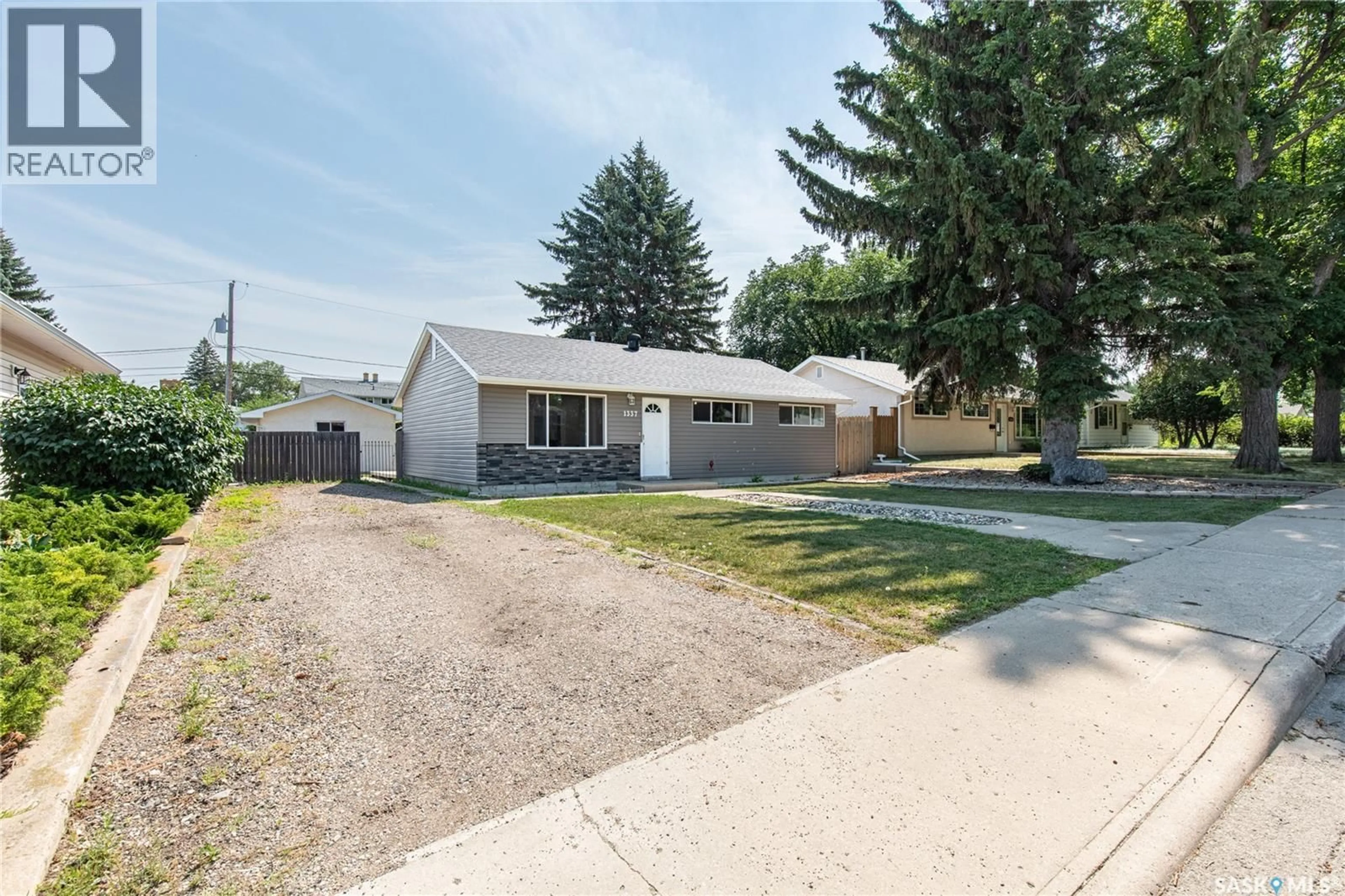 Unknown for 1337 7TH AVENUE, Moose Jaw Saskatchewan S6H4C8