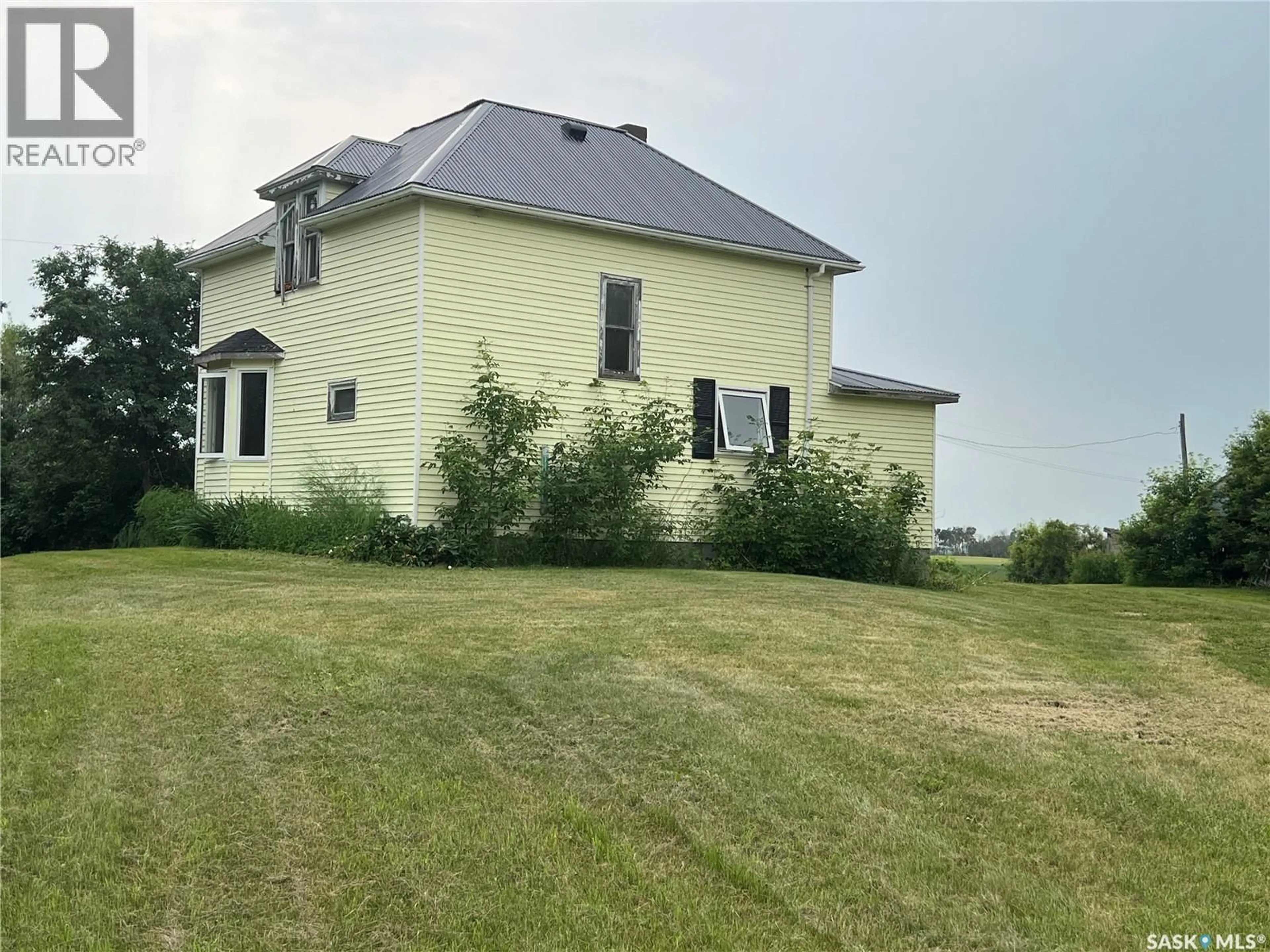 A pic from outside/outdoor area/front of a property/back of a property/a pic from drone, building for BOMBERAK ACREAGE, Fertile Belt Rm No. 183 Saskatchewan S0A3Y0