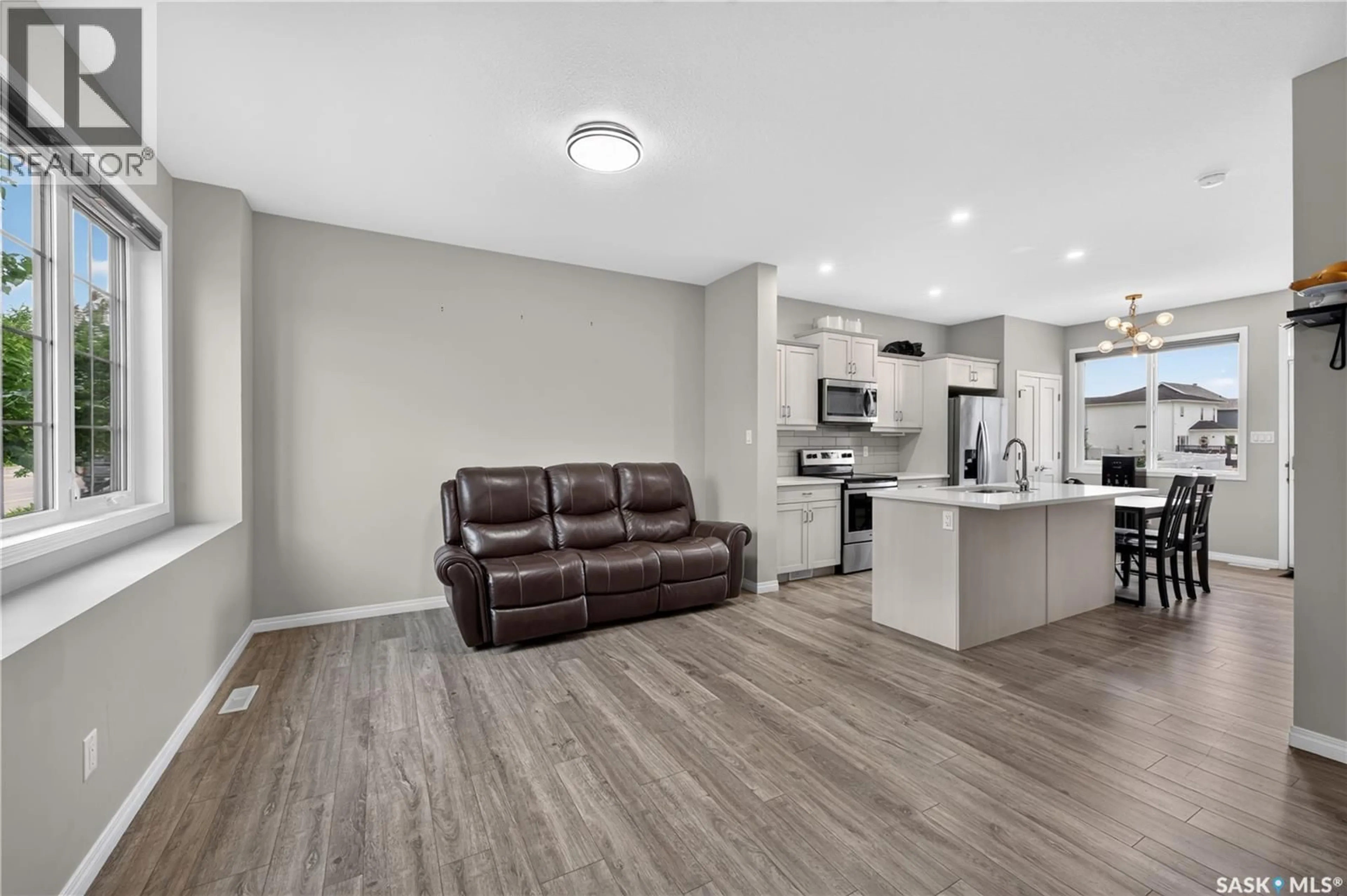 Open concept kitchen, unknown for 3281 CHUKA BOULEVARD, Regina Saskatchewan S4V3K7