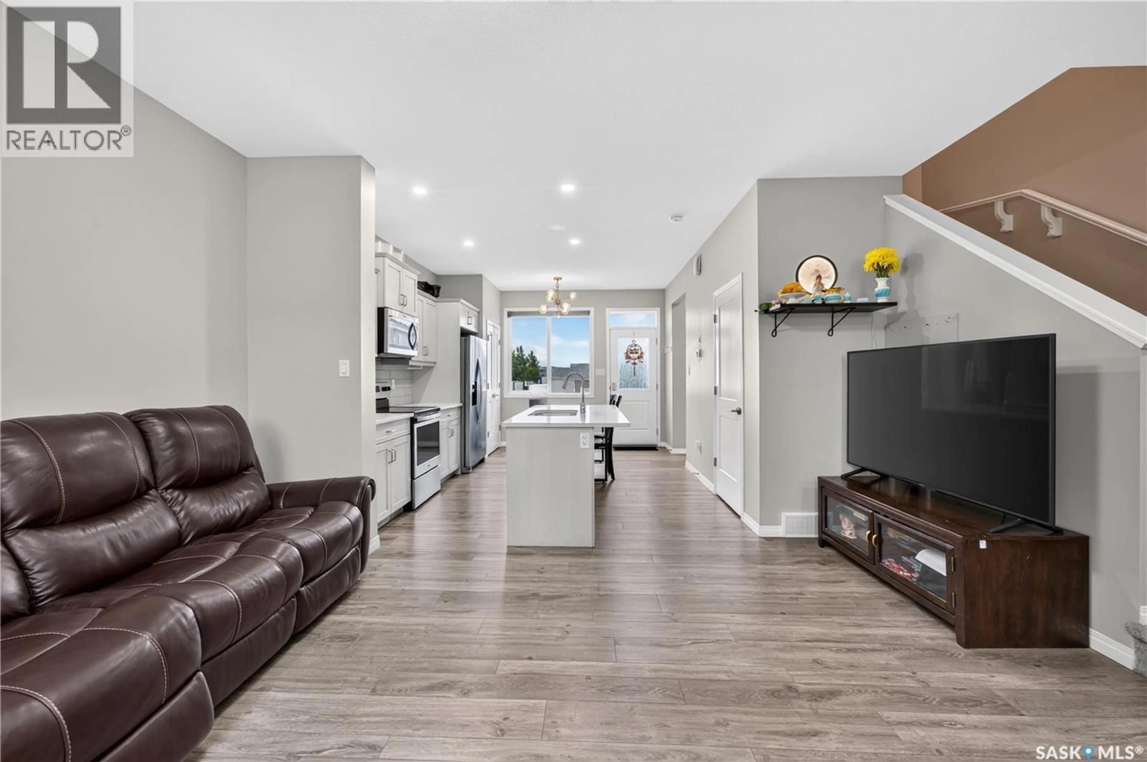 Open concept kitchen, ceramic/tile floor for 3281 CHUKA BOULEVARD, Regina Saskatchewan S4V3K7