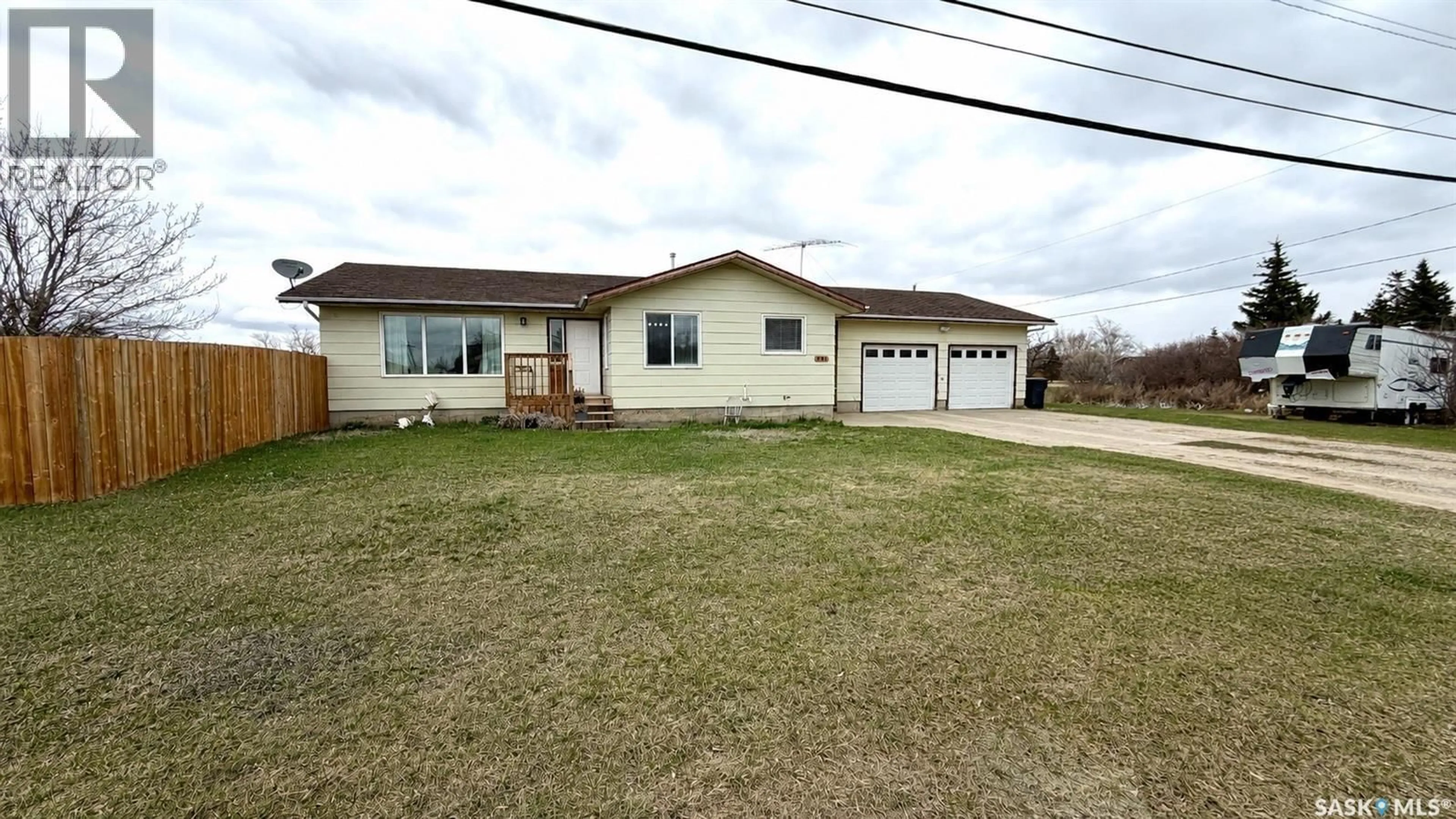 A pic from outside/outdoor area/front of a property/back of a property/a pic from drone, unknown for 701 1ST STREET, Hanley Saskatchewan S0G2E0