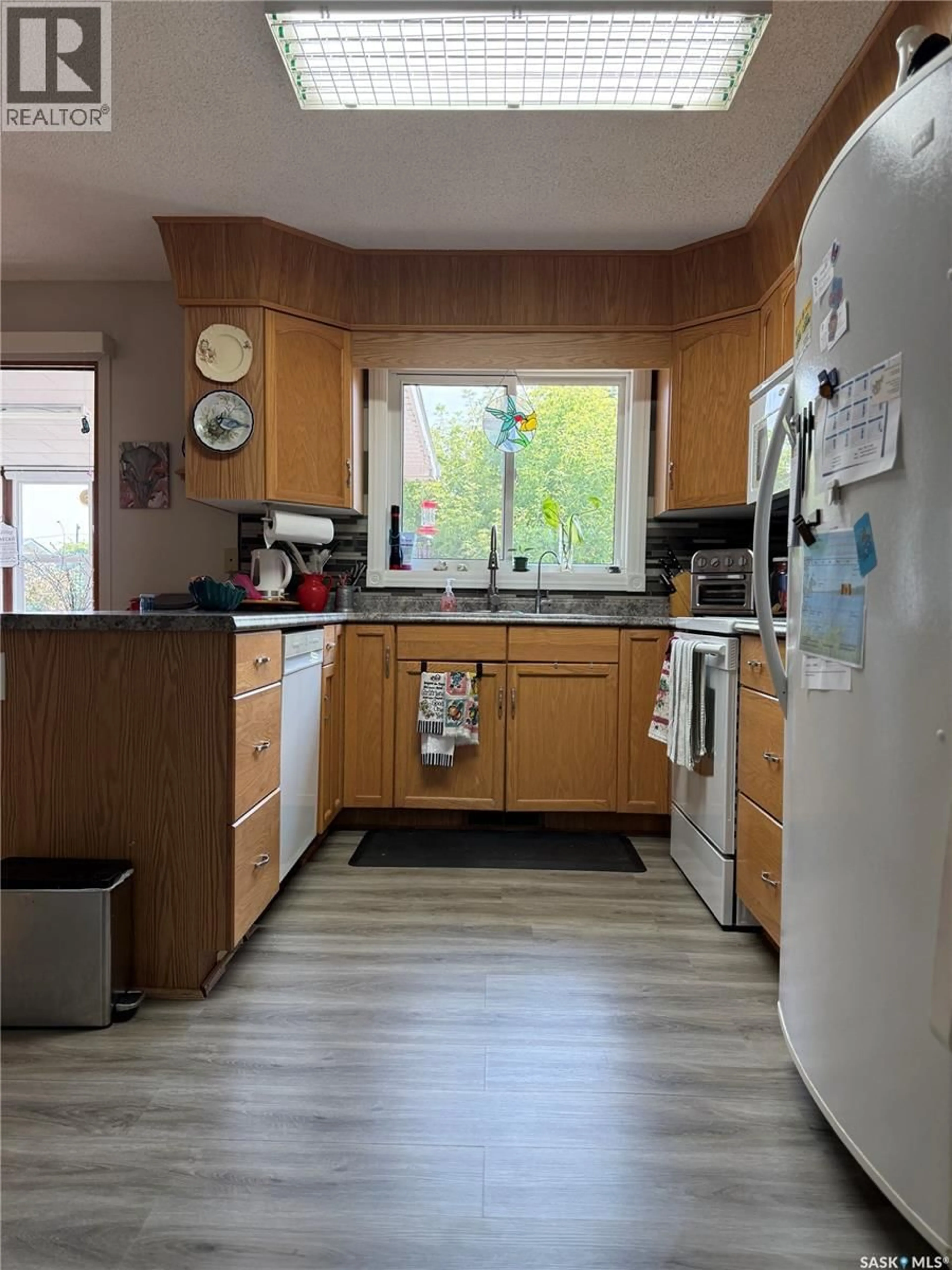 Standard kitchen, unknown for 218 ROSE STREET, Lemberg Saskatchewan S0A2B0