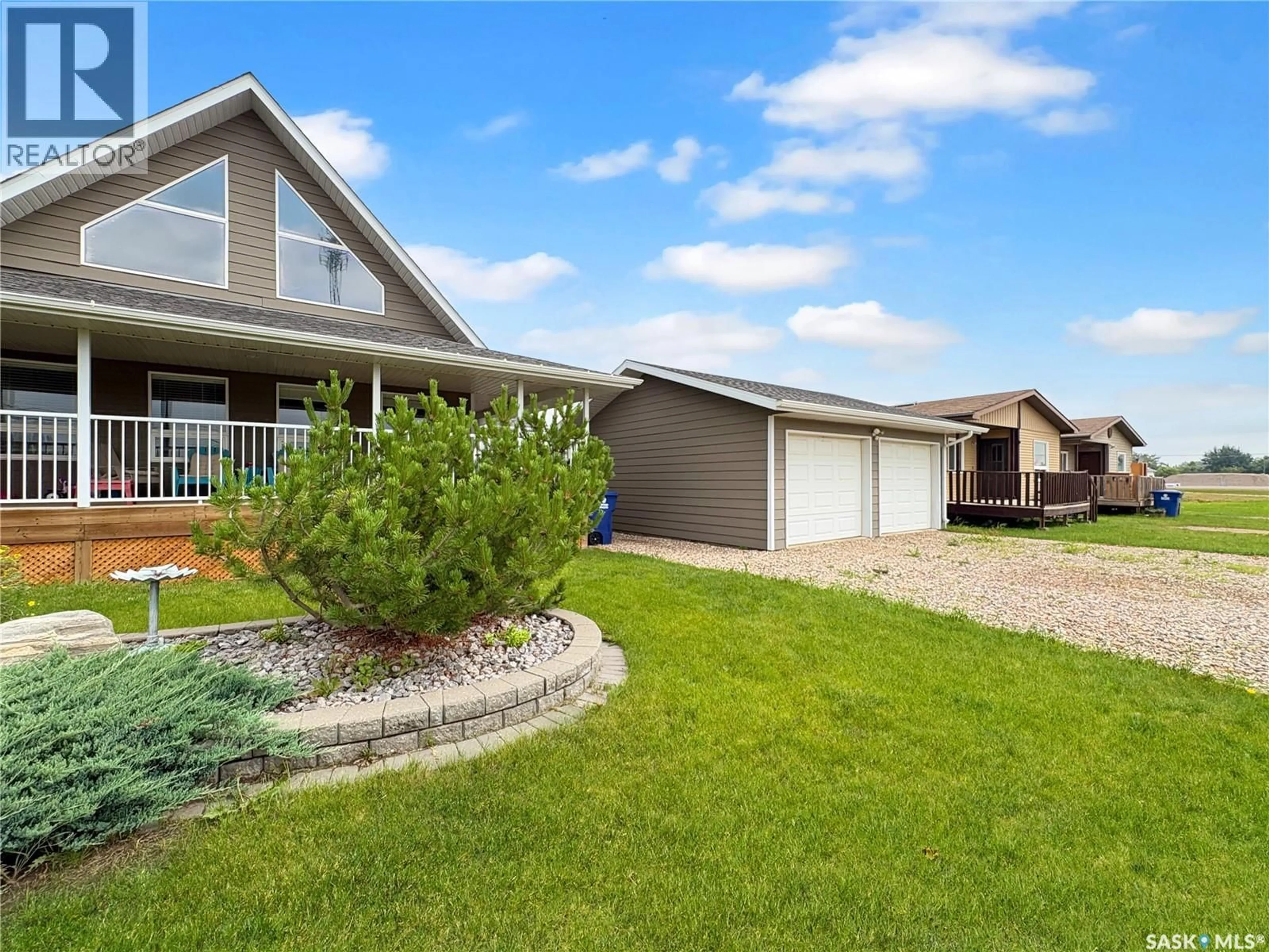 Home with vinyl exterior material, street for 412 BIRCH DRIVE, Maidstone Saskatchewan S0M0G1