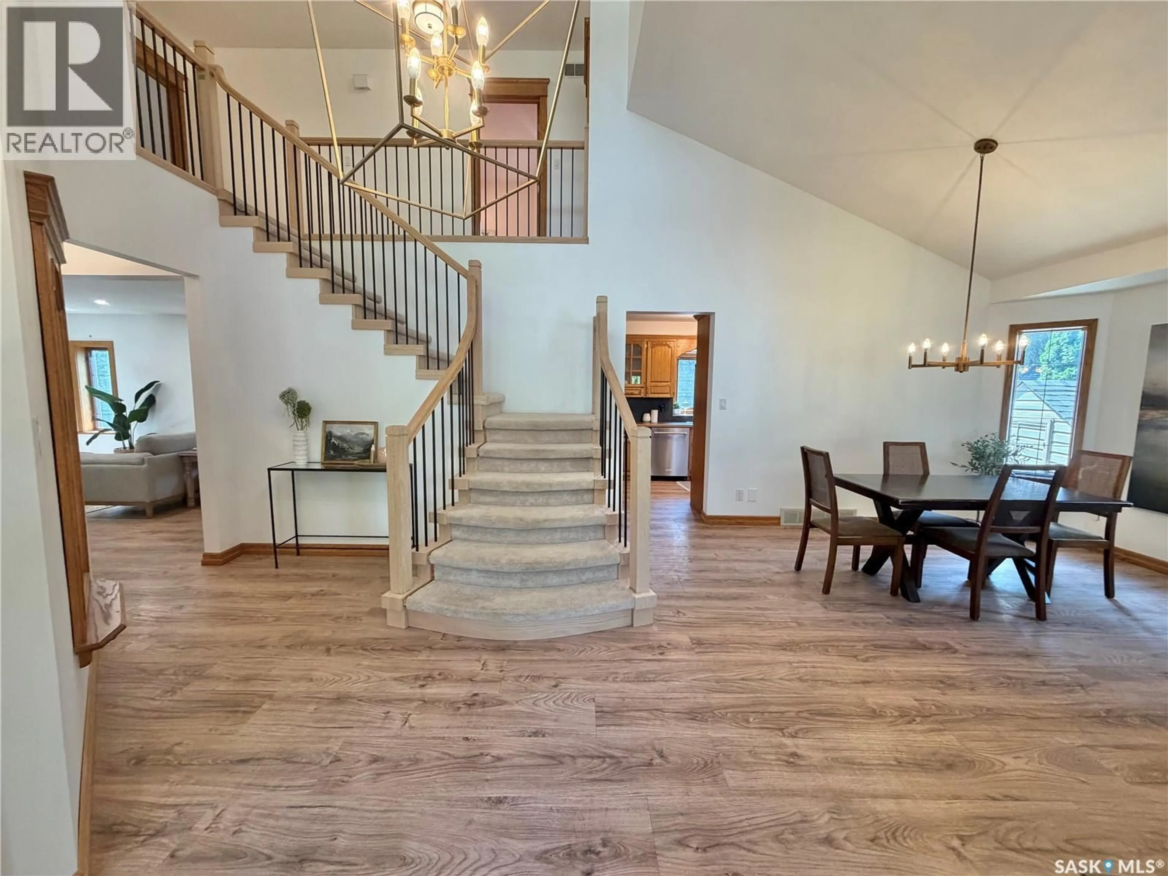 Indoor foyer for 116 MORRISON DRIVE, Yorkton Saskatchewan S3N4A6