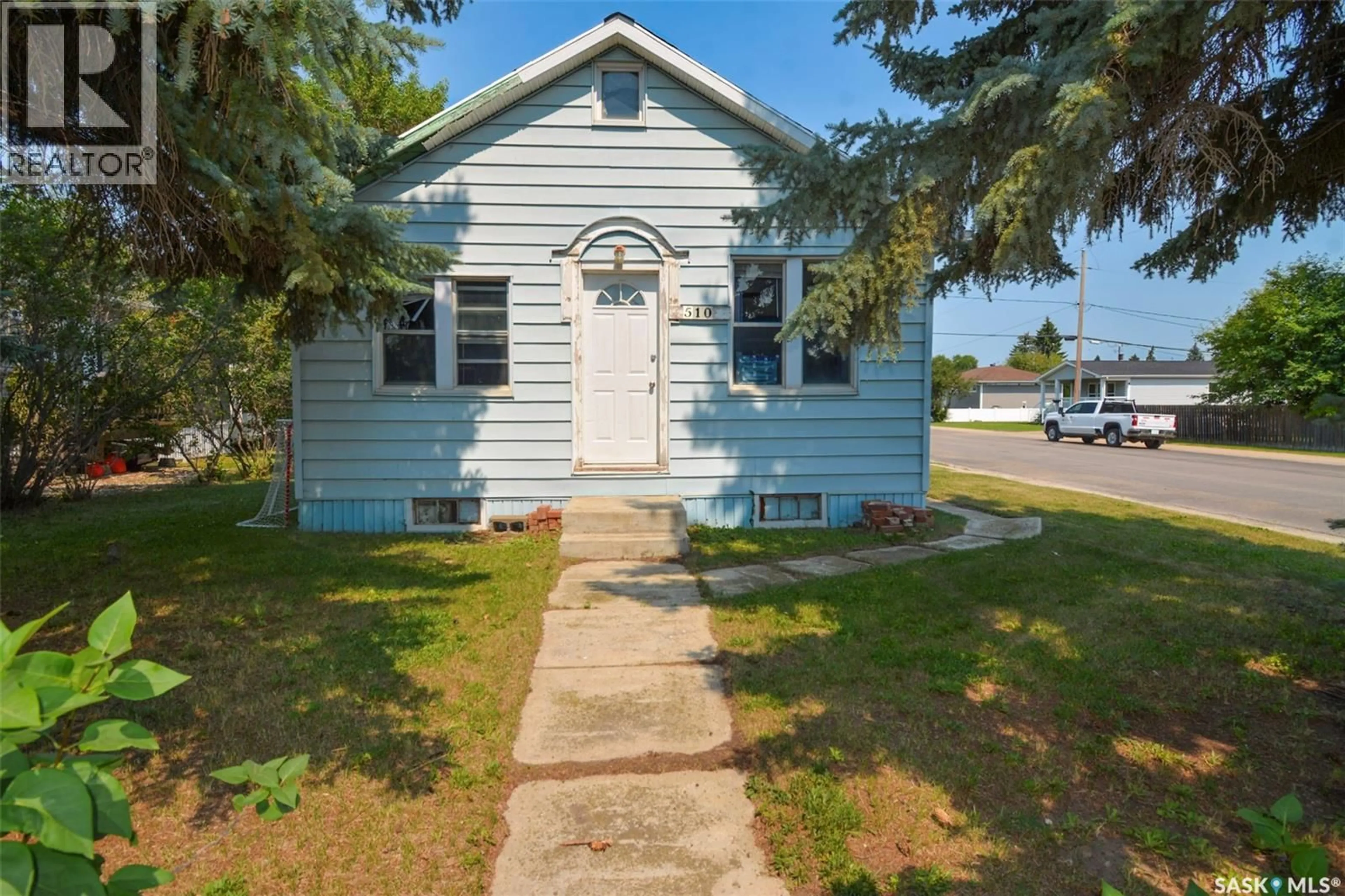 Patio, street for 510 ASSINIBOIA AVENUE, Southey Saskatchewan S0G4P0