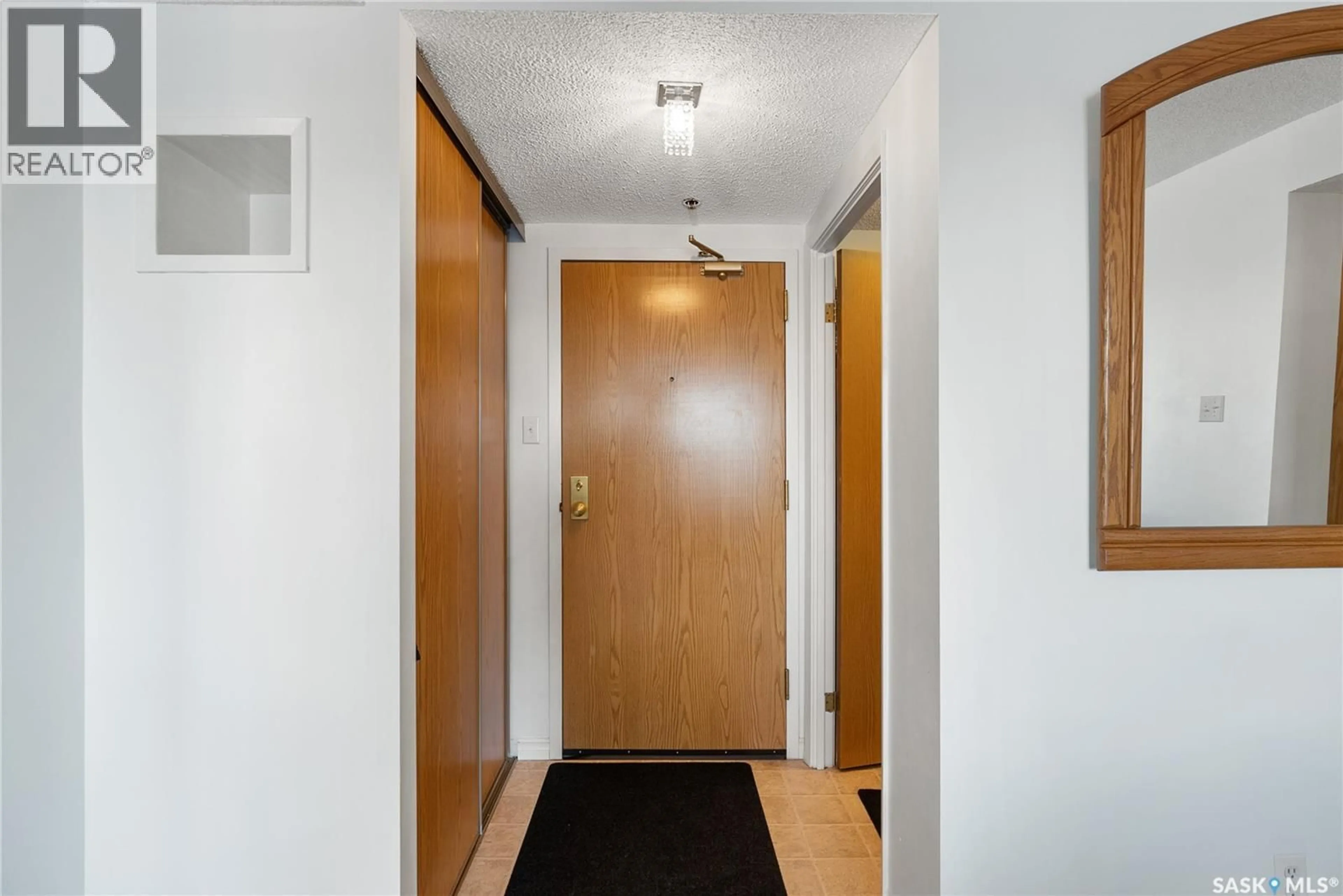Indoor foyer for N - 701 430 5TH AVENUE, Saskatoon Saskatchewan S7K6Z2