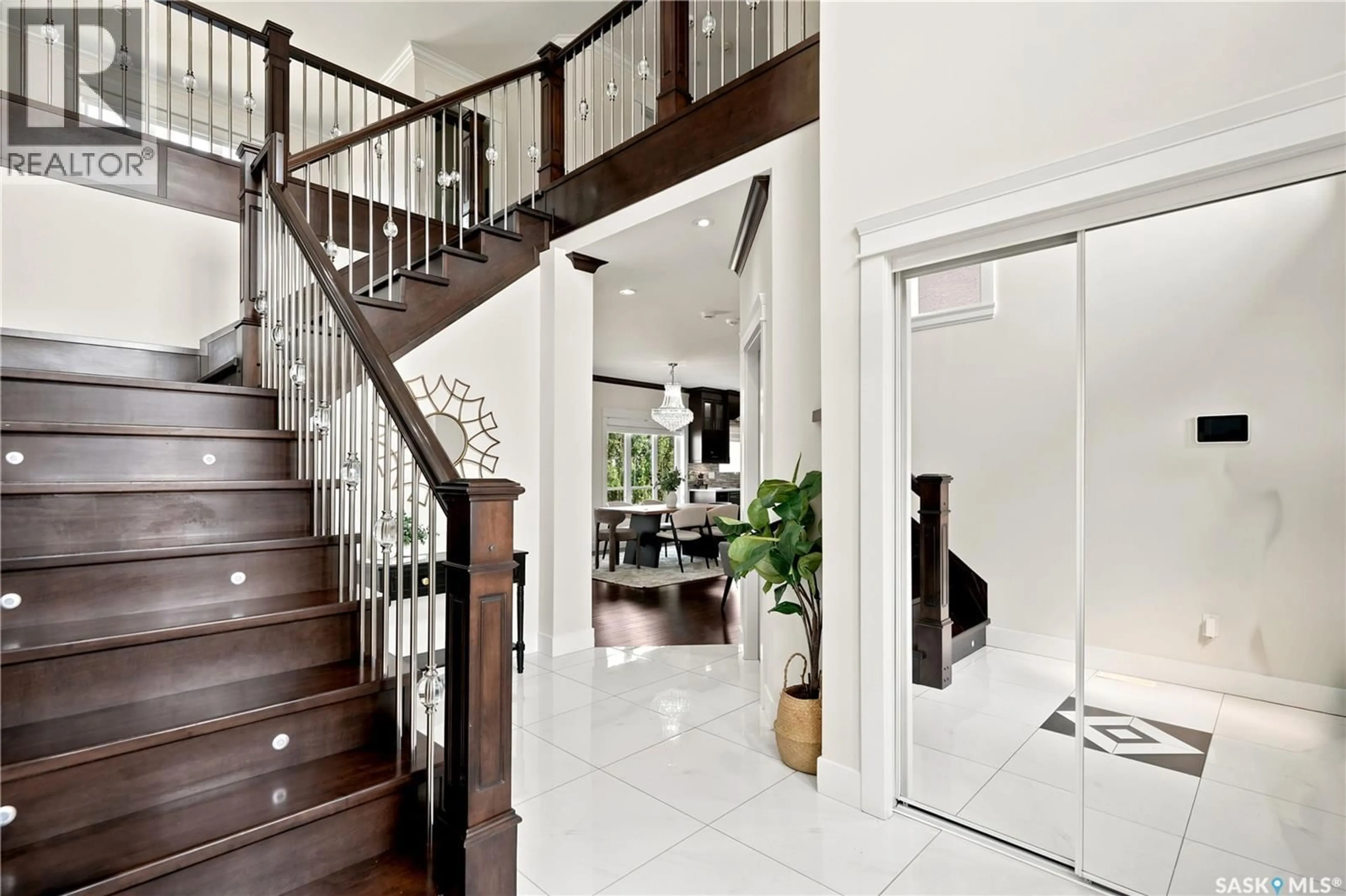 Indoor entryway for 3325 GREEN BROOK ROAD, Regina Saskatchewan S4V2Z6