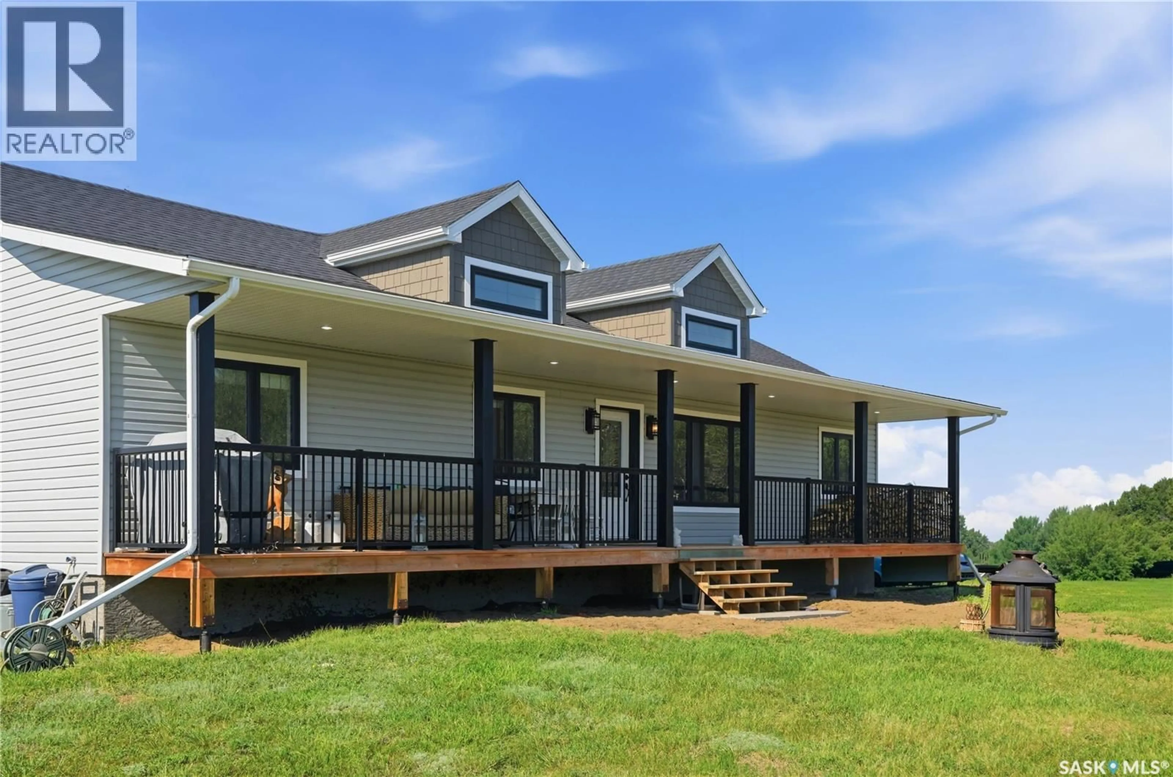 Home with vinyl exterior material, unknown for 81.5 ACREAGE, Montrose Rm No. 315 Saskatchewan S7K1N2