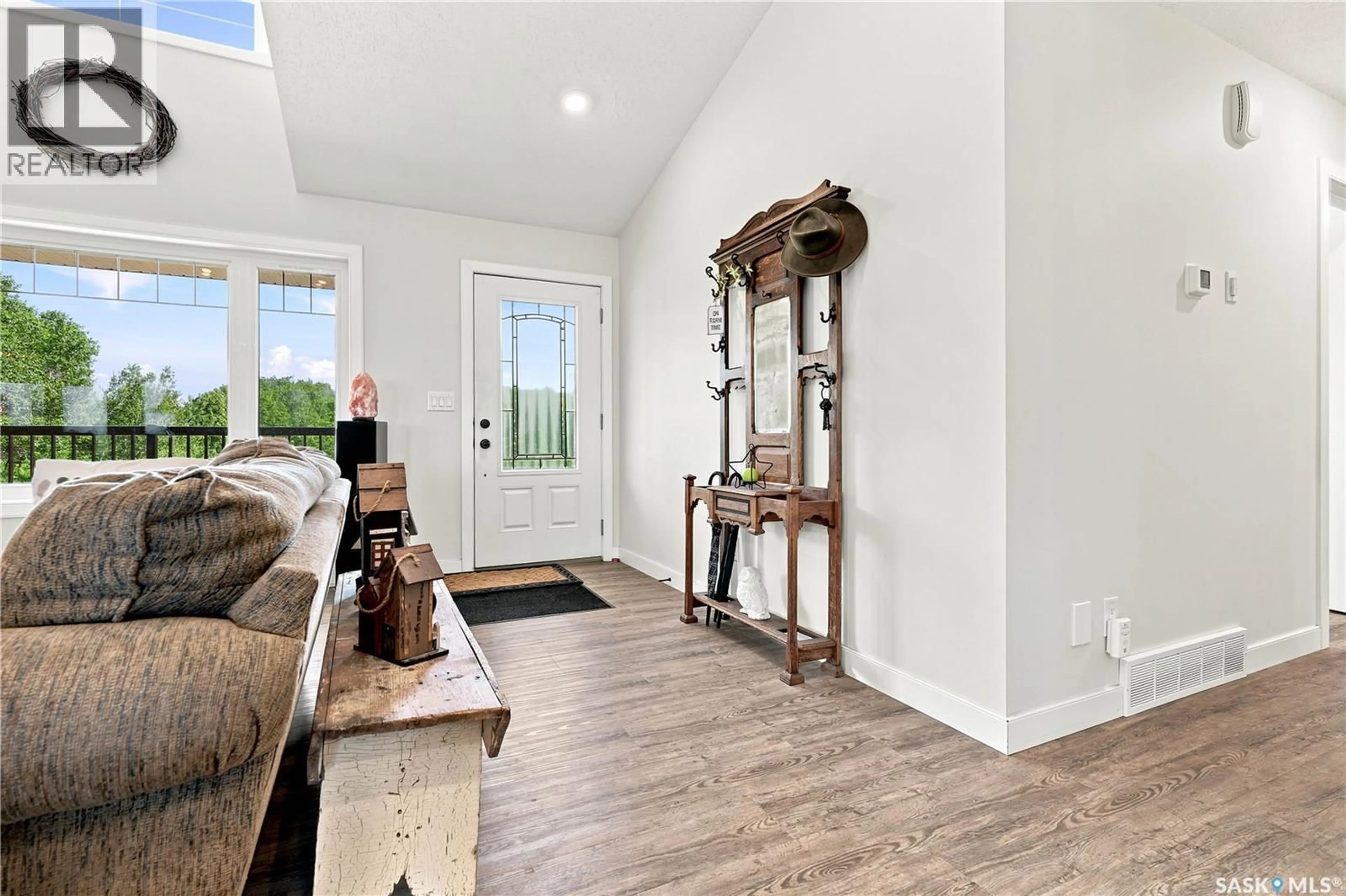 Indoor entryway for 81.5 ACREAGE, Montrose Rm No. 315 Saskatchewan S7K1N2