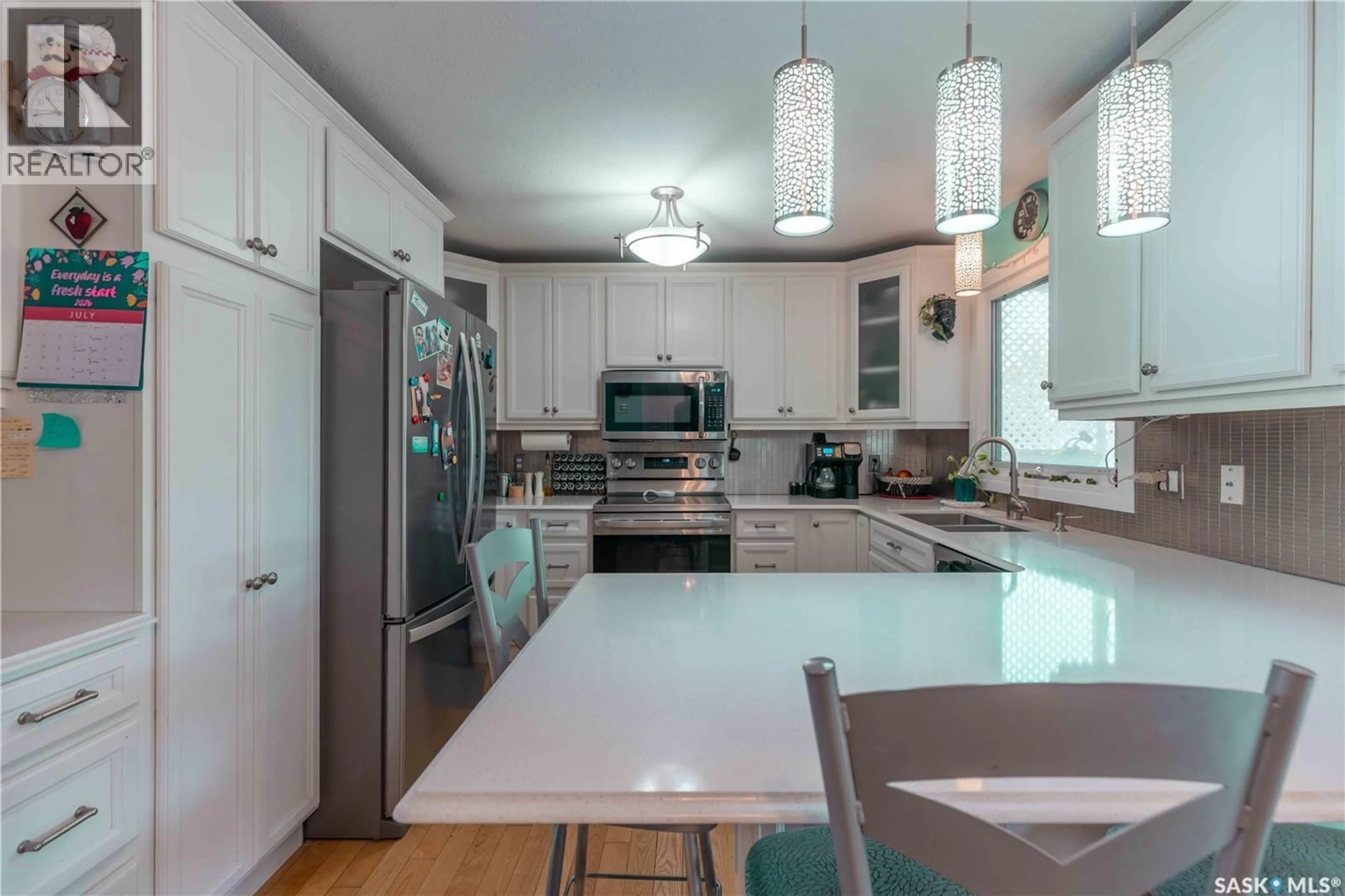 Open concept kitchen, unknown for 50 MANITOU COURT, Saskatoon Saskatchewan S7K5G3