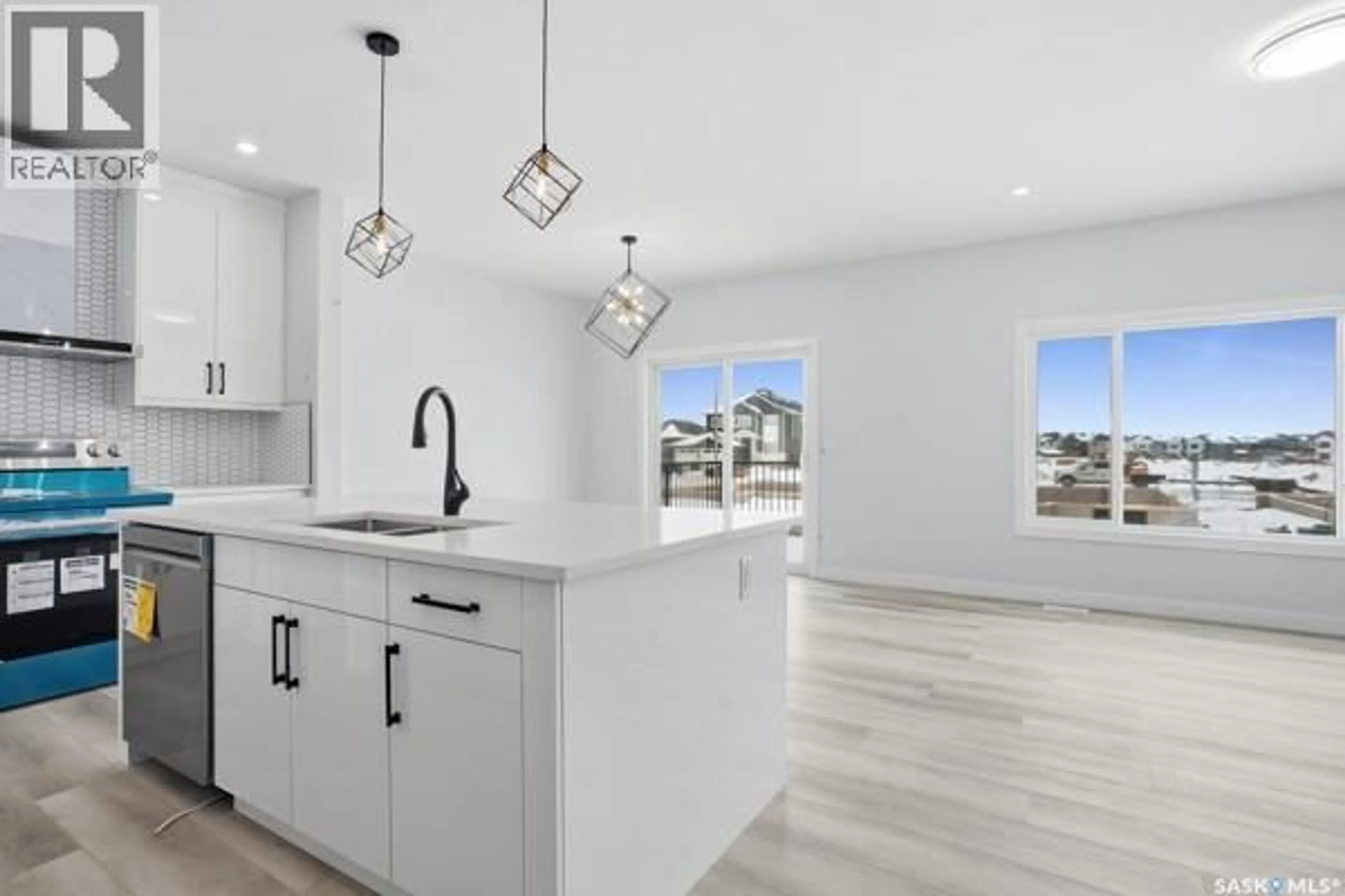 Open concept kitchen, unknown for 783 NAZARALI UNION, Saskatoon Saskatchewan S7V1X4