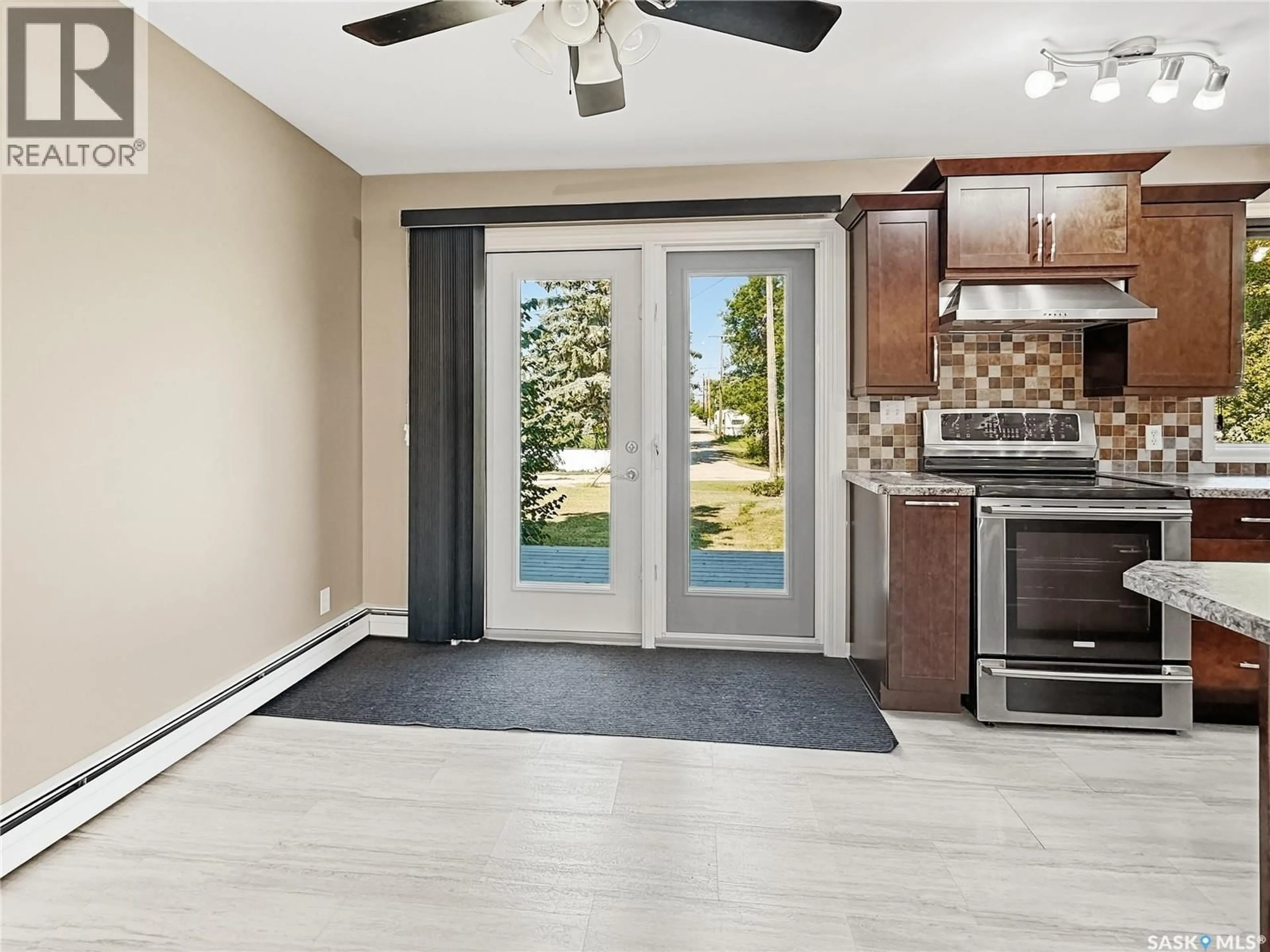 Open concept kitchen, unknown for 609 RAILWAY AVENUE, Balcarres Saskatchewan S0G0C0
