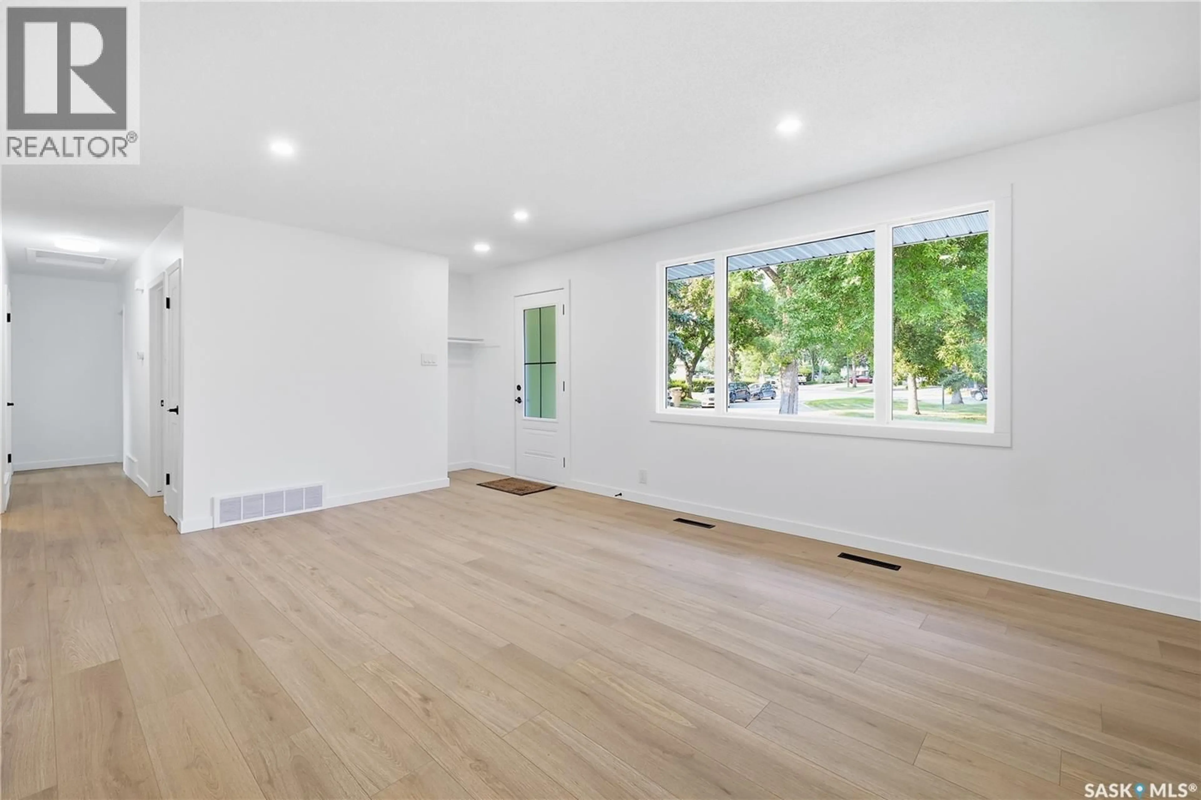 A pic of a room for 34 OTTAWA PLACE, Regina Saskatchewan S4R2V7