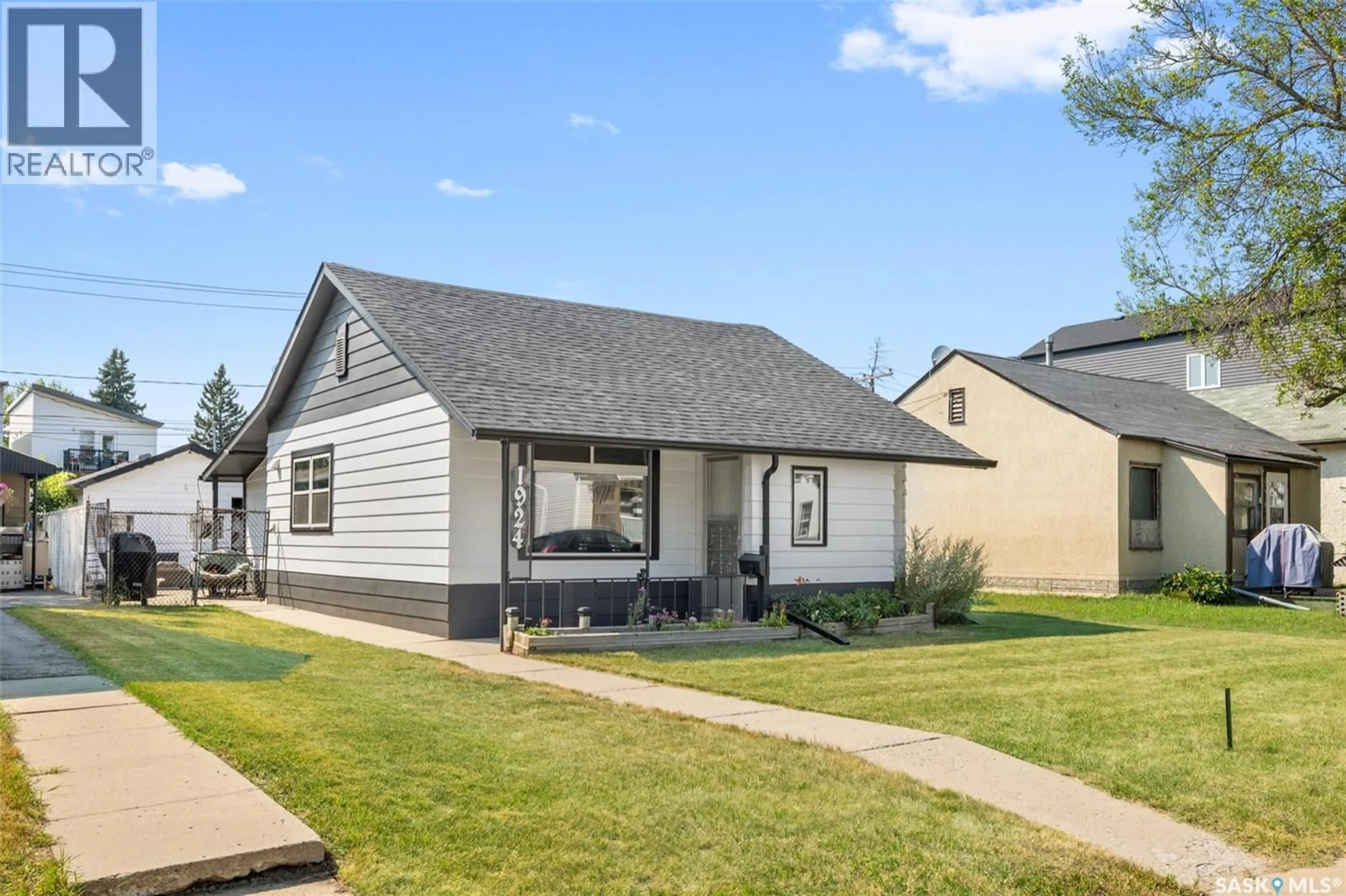 Home with vinyl exterior material, street for 1924 YORK STREET, Regina Saskatchewan S4T4R4